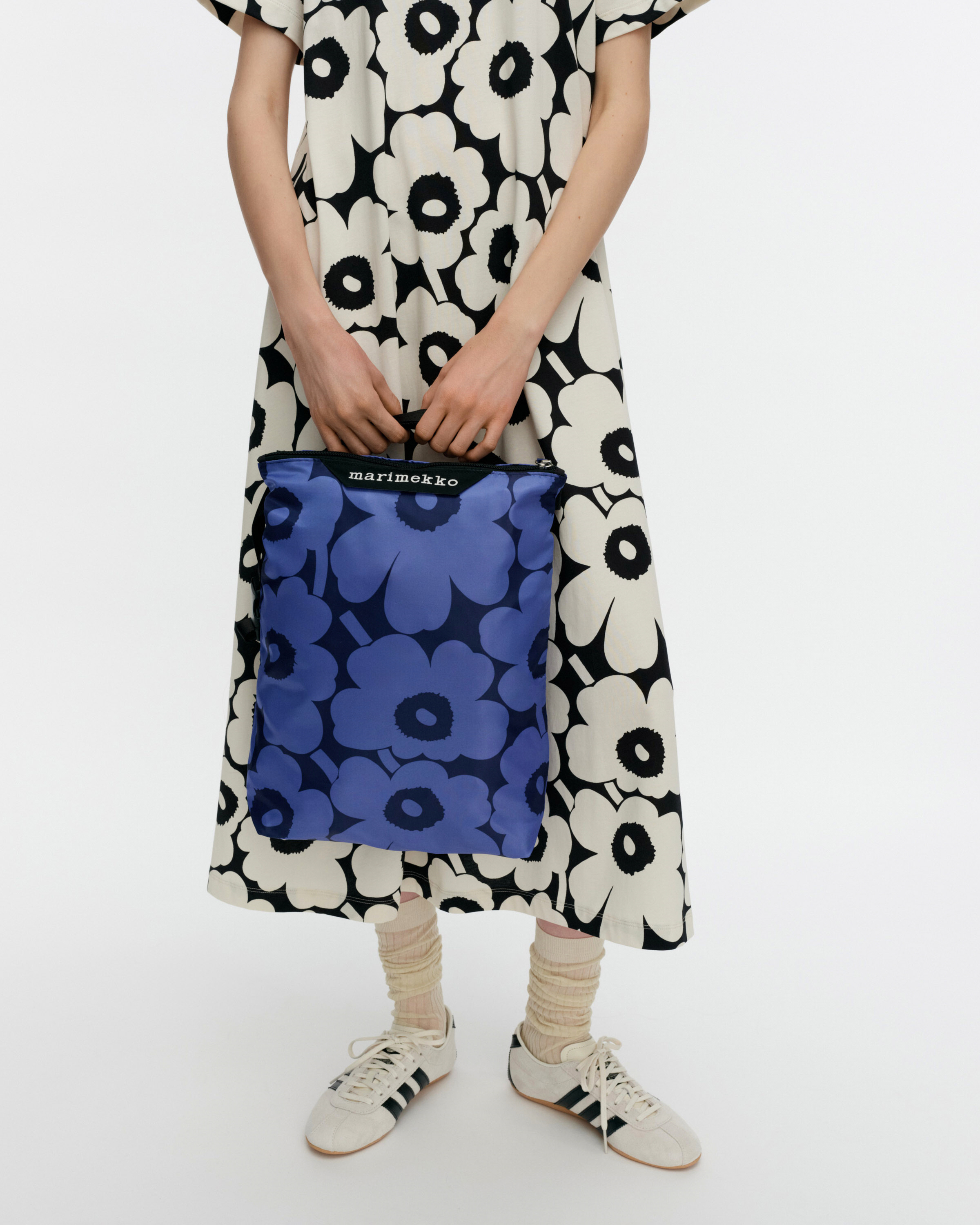 Neat Crossbody Unikko M 肩背包