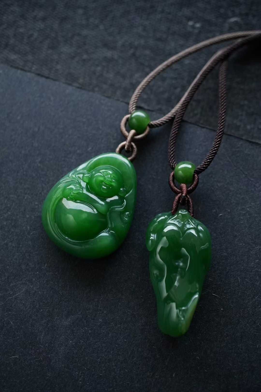 和田玉7號礦老坑料碧玉彌勒佛/原皮茄子掛件,天然和田玉軟玉