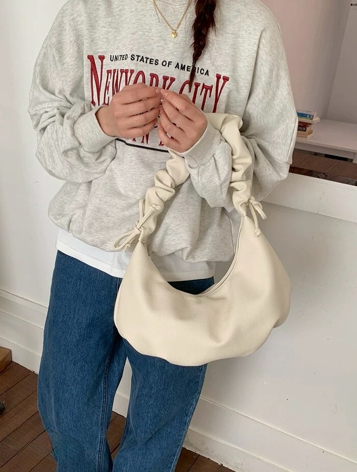 抽繩肩帶半月腋下包