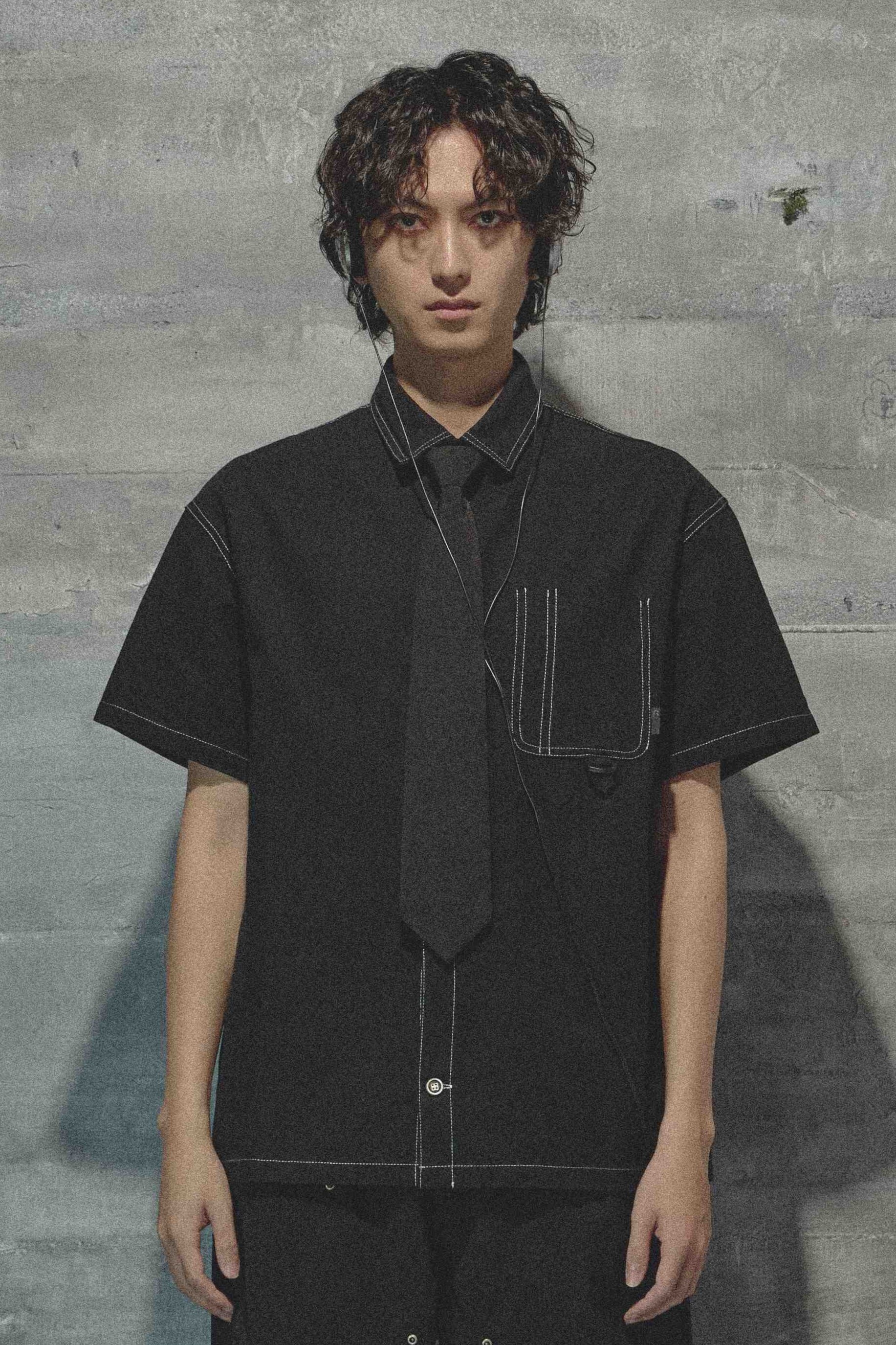 NOIR 撞色明車線短袖襯衫