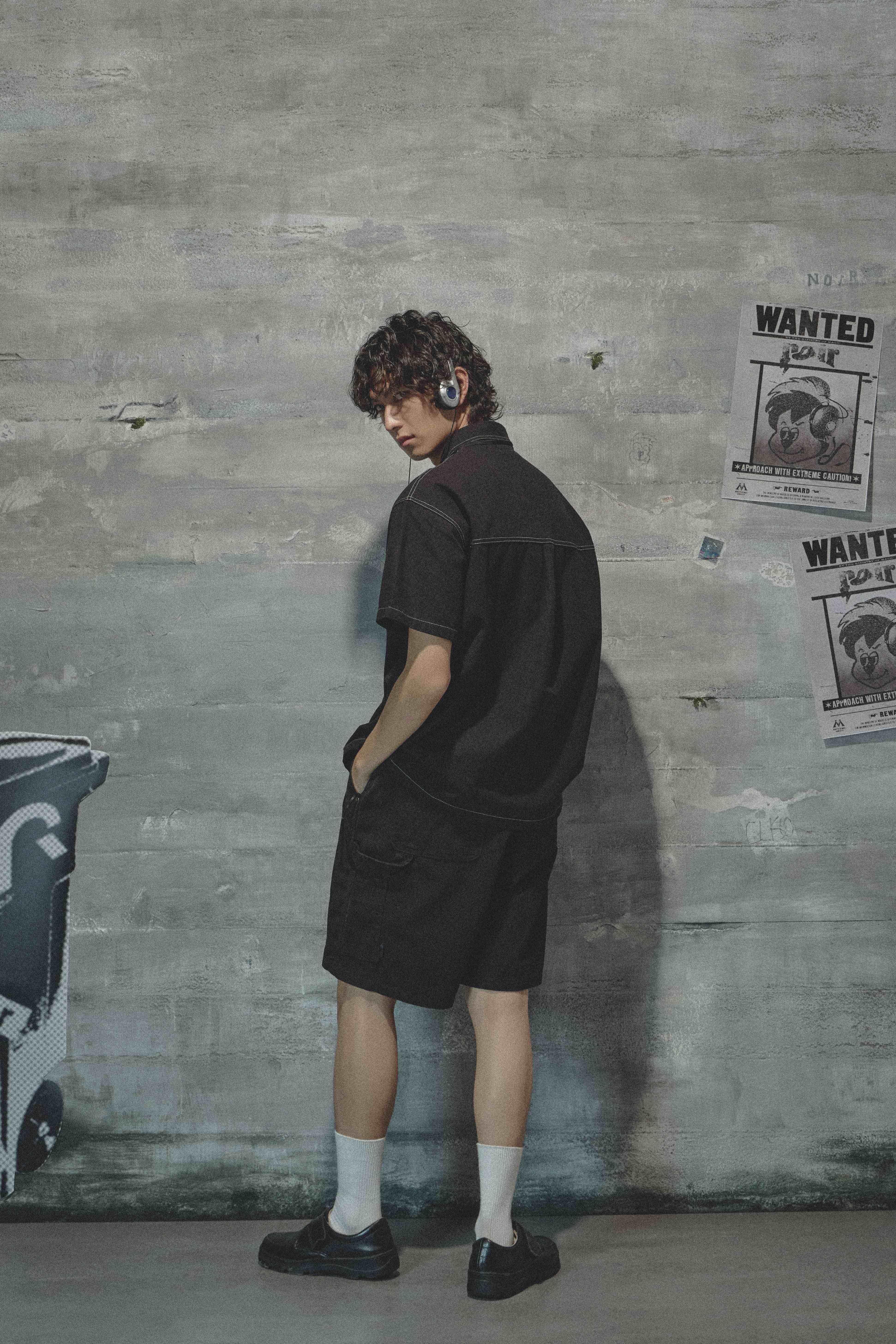 NOIR 撞色明車線短袖襯衫