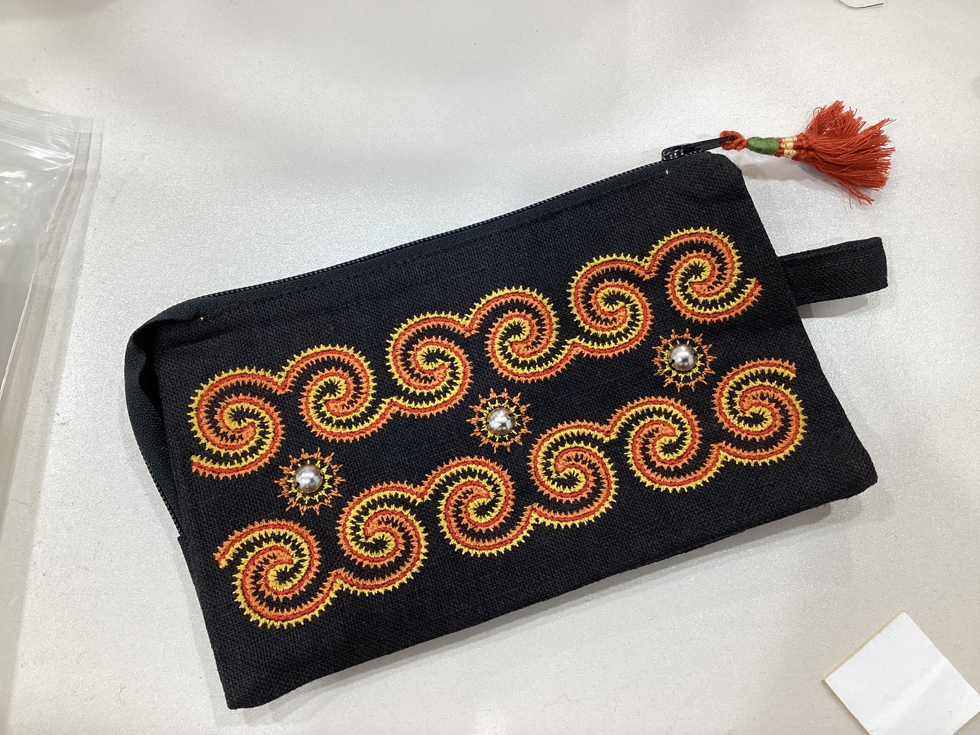 No.13刺繡圖騰手提包長22cm寬14cm