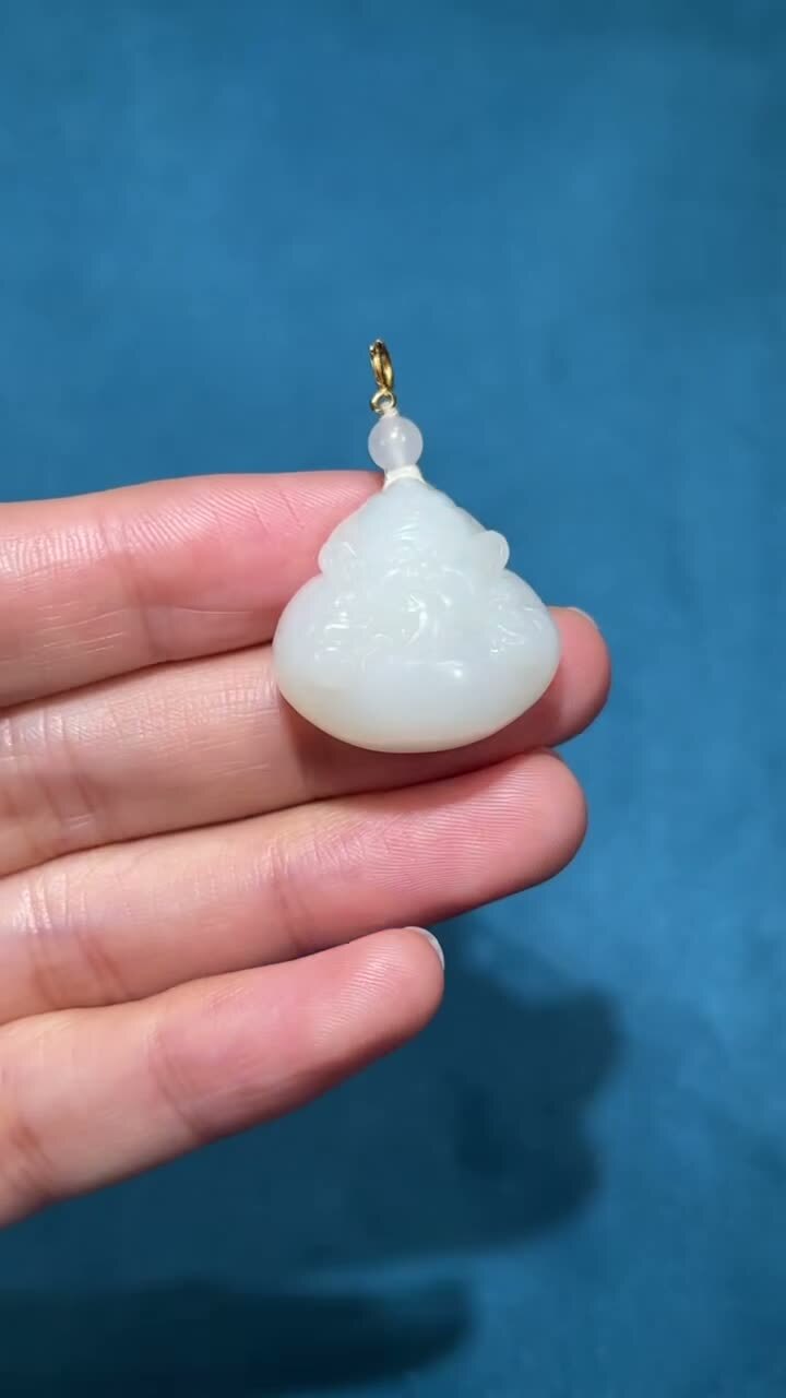 21022 和田玉青海料財神冰底吊墜