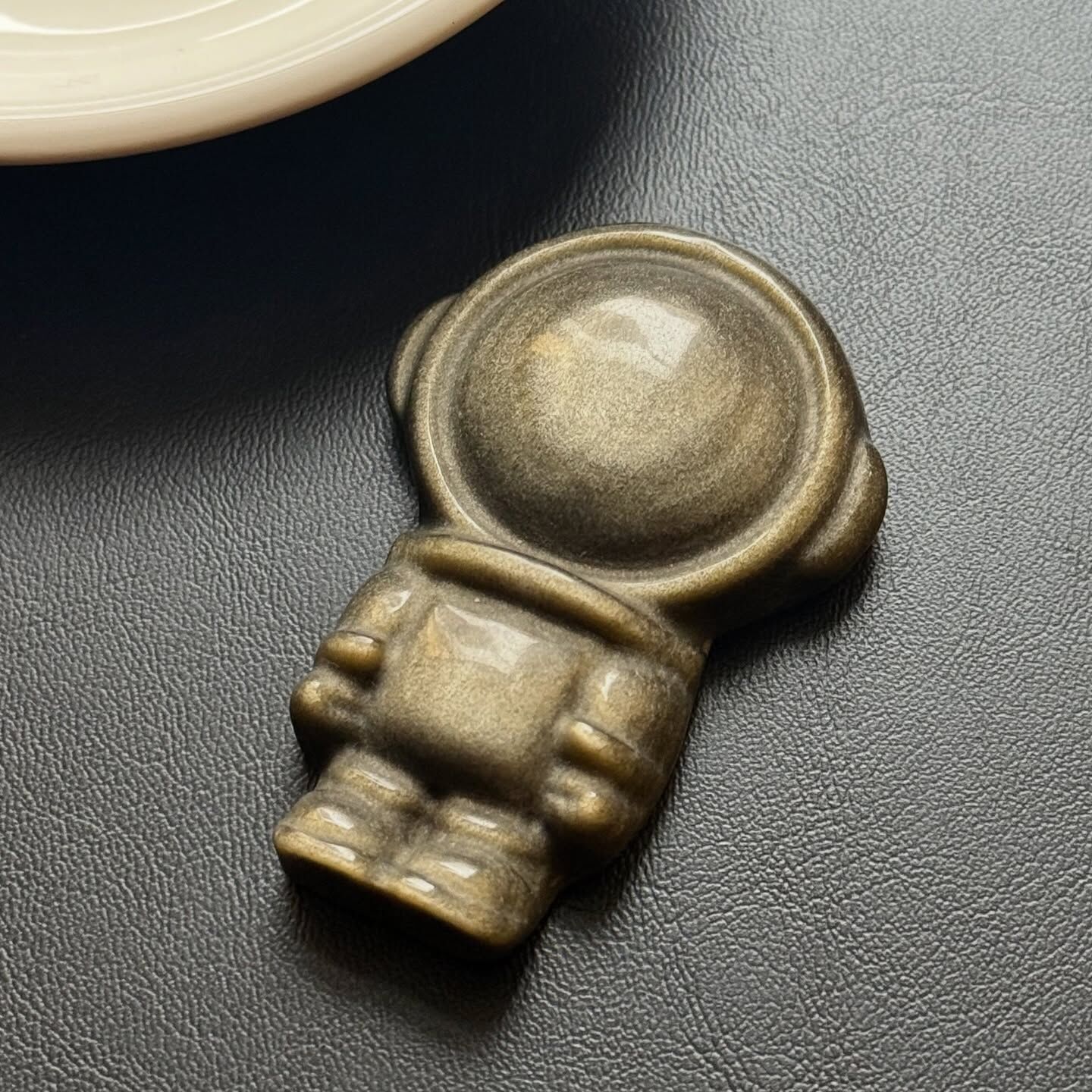 [原石] 金曜石 太空人