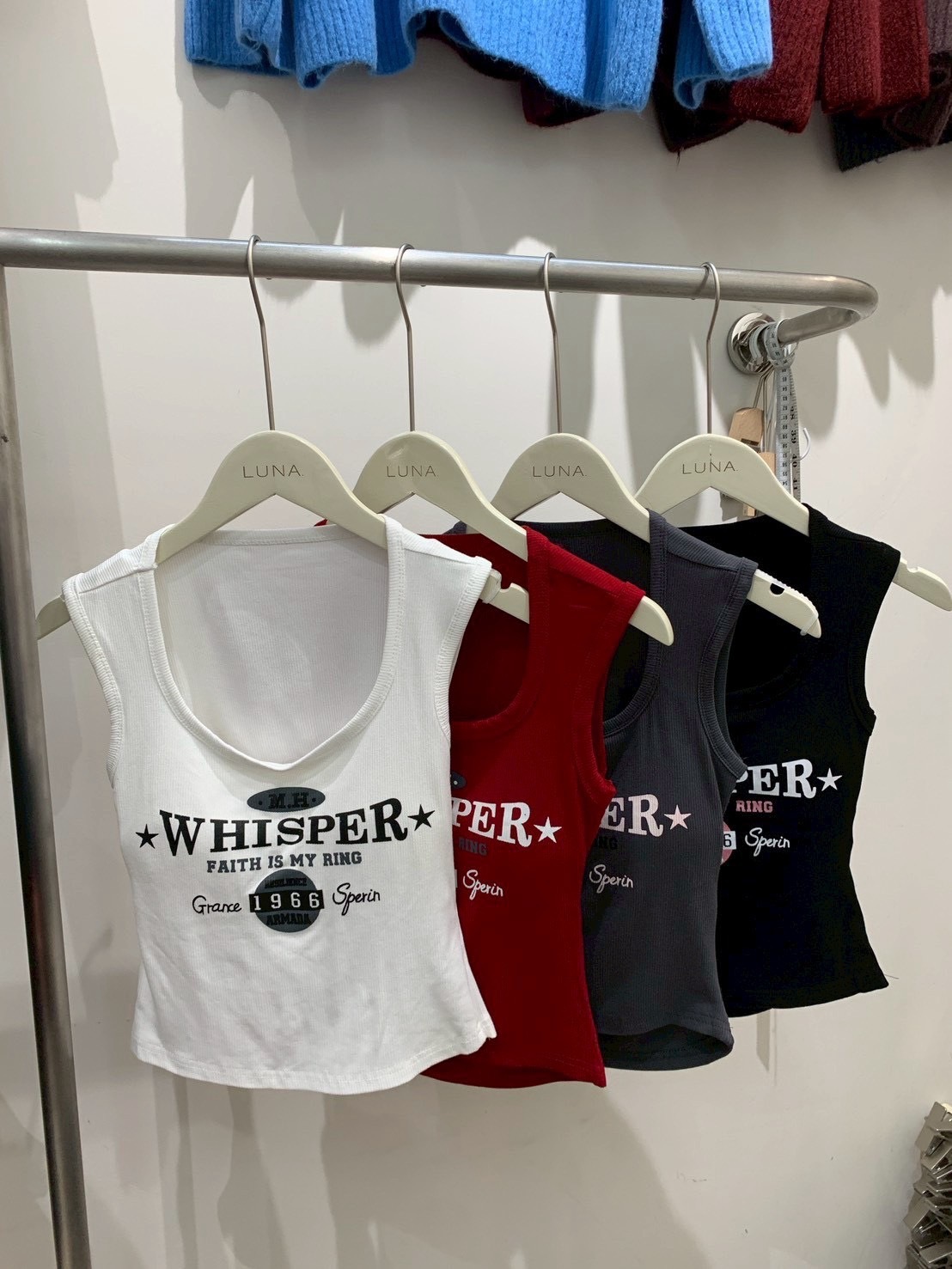 A24 預購撞色字母印花自帶胸墊背心