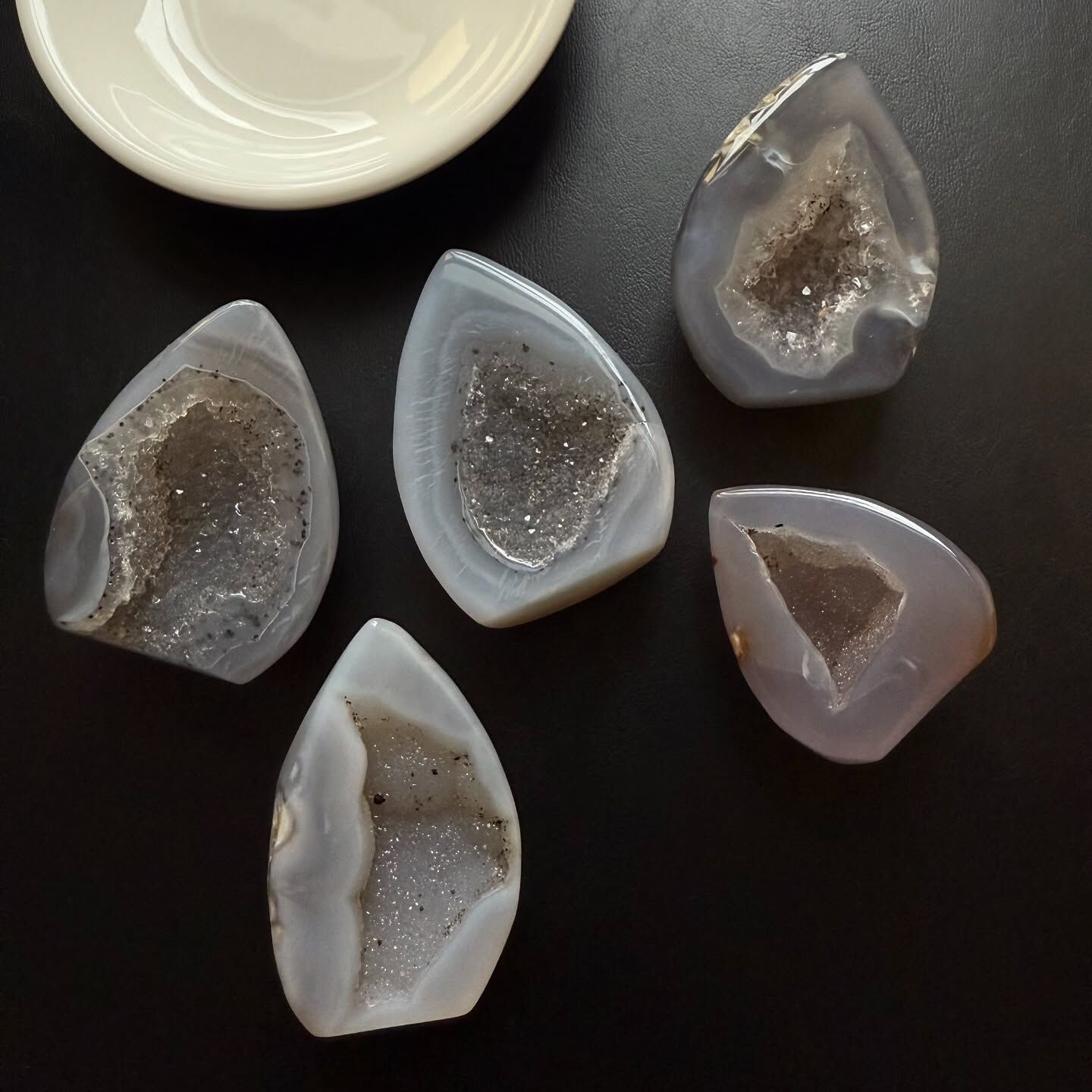 [原石] 晶洞瑪瑙