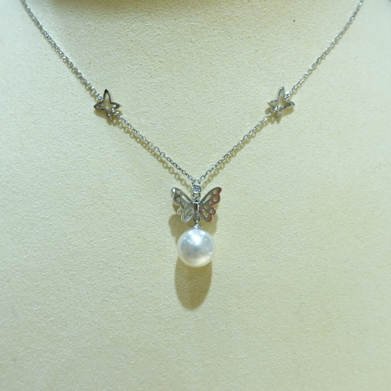 18K Gold Japanese Akoya diamonds Necklace (9-9.5mm)