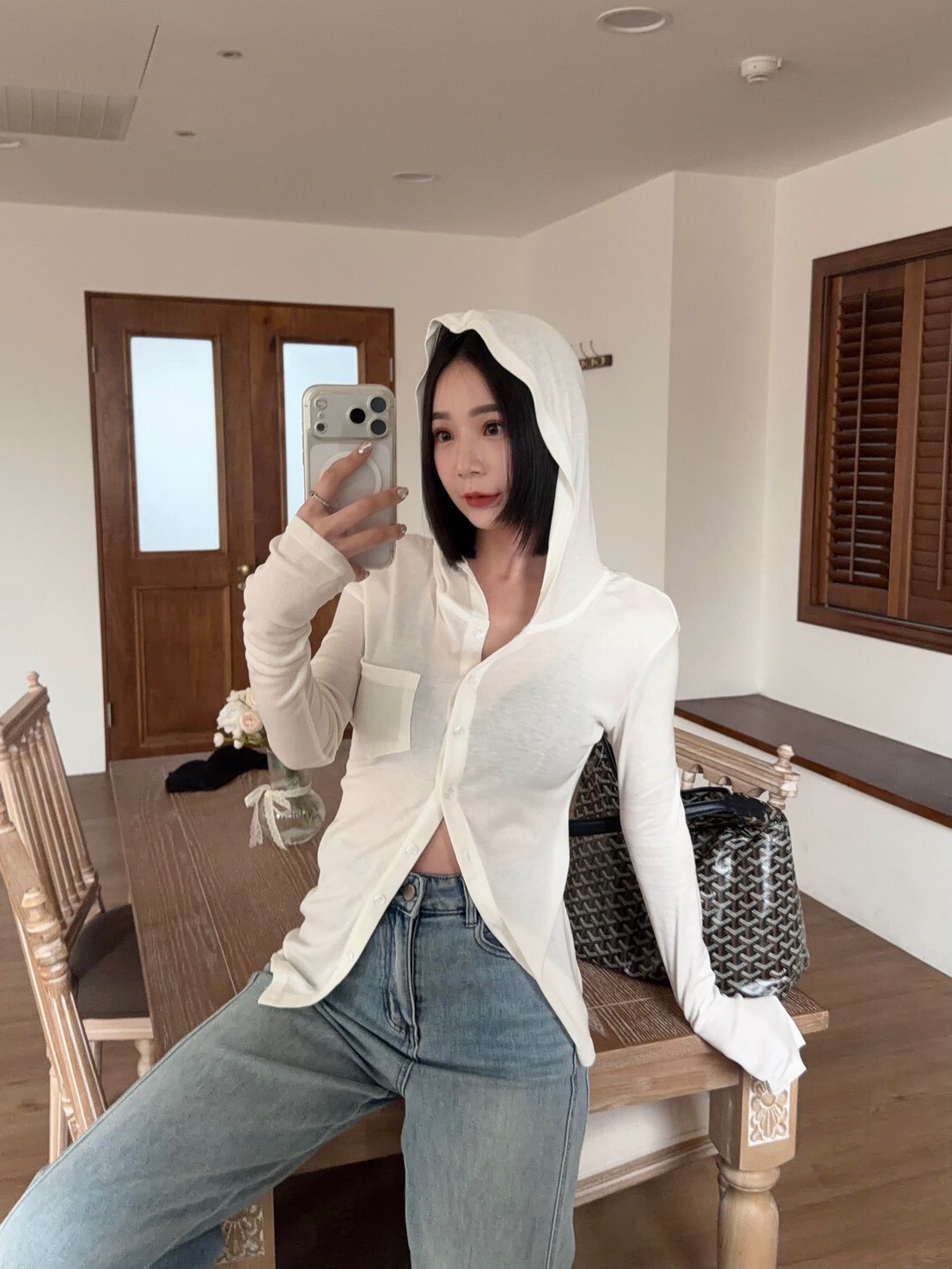 微透柔軟連帽上衣