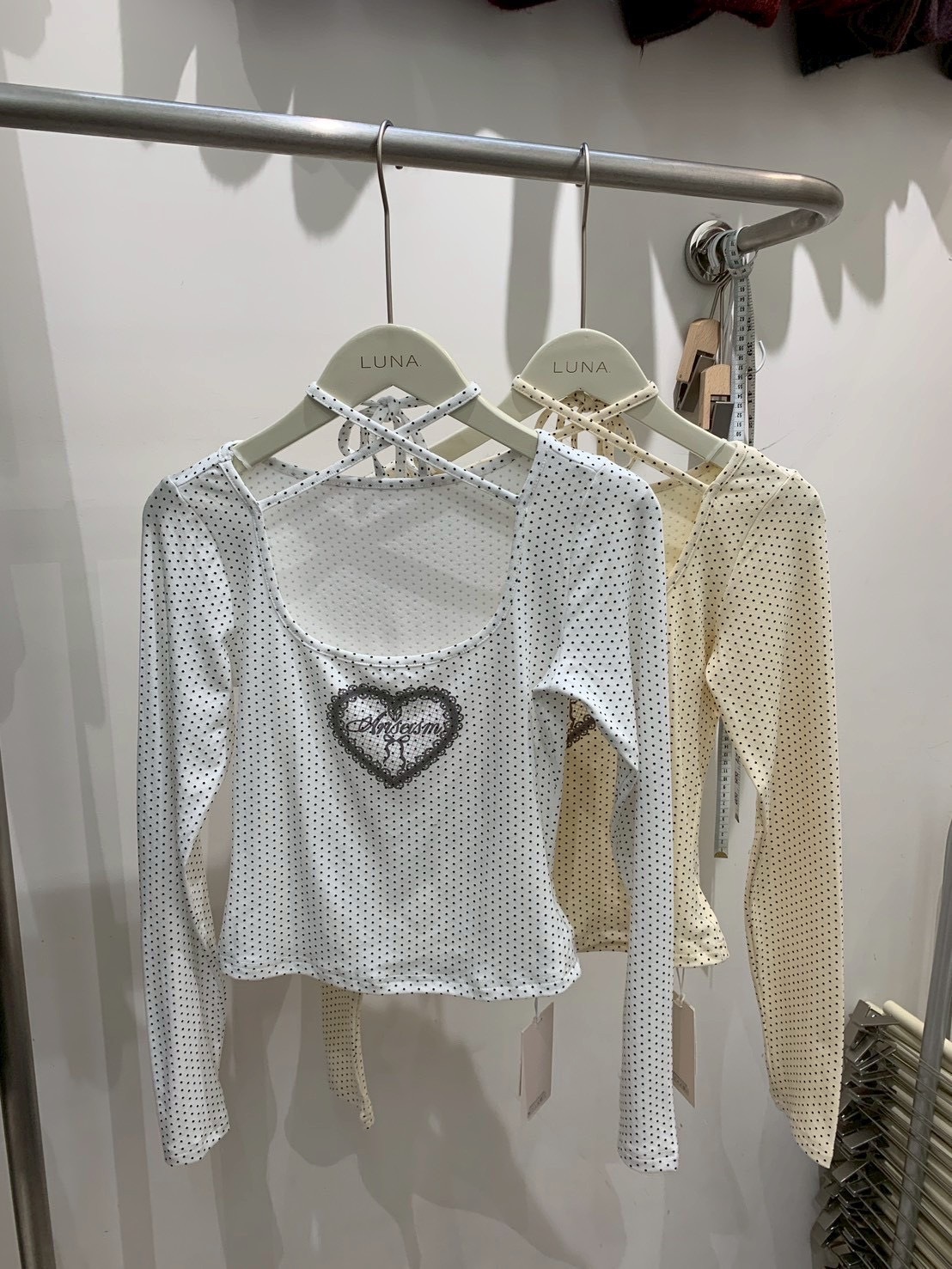 A29 預購點點交叉繞脖綁帶方領上衣