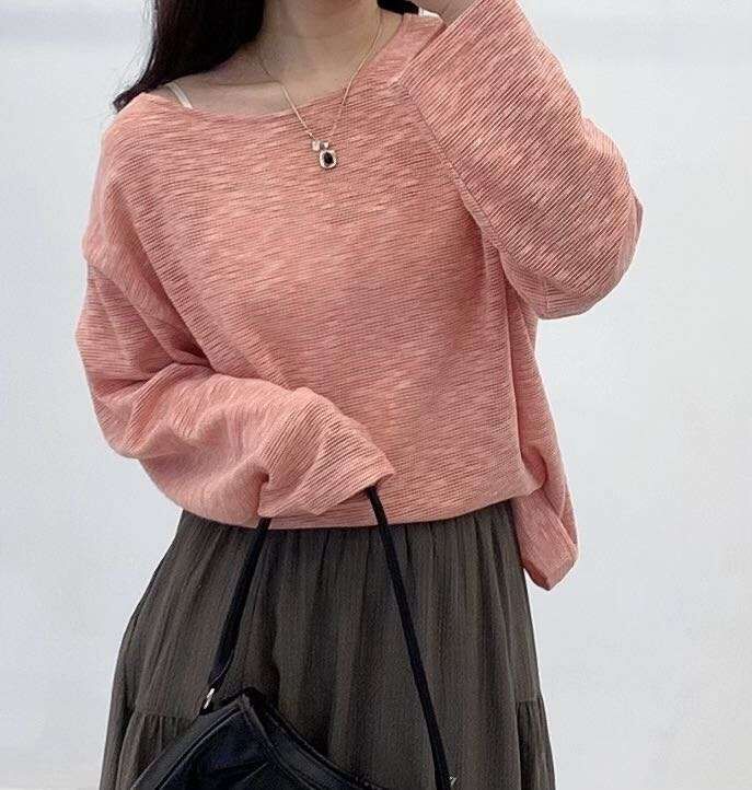 FP6020 人造絲微笑領針織T