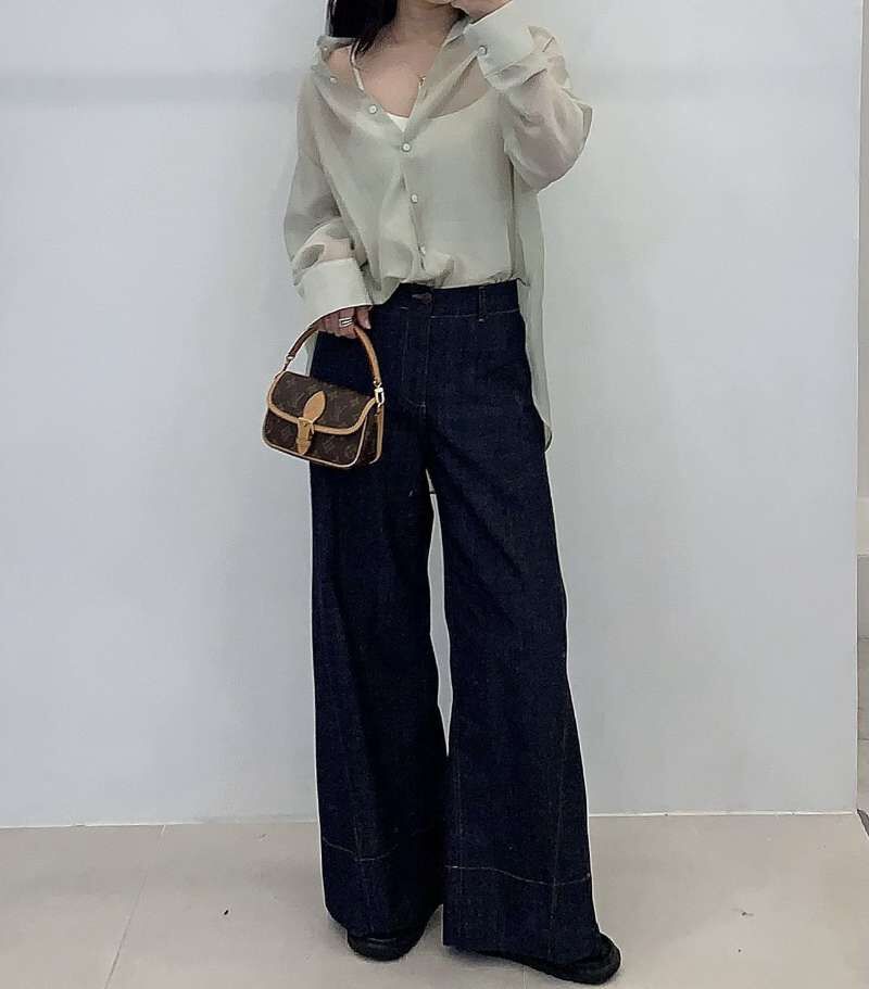 FP6021 條紋天絲薄襯衫上衣