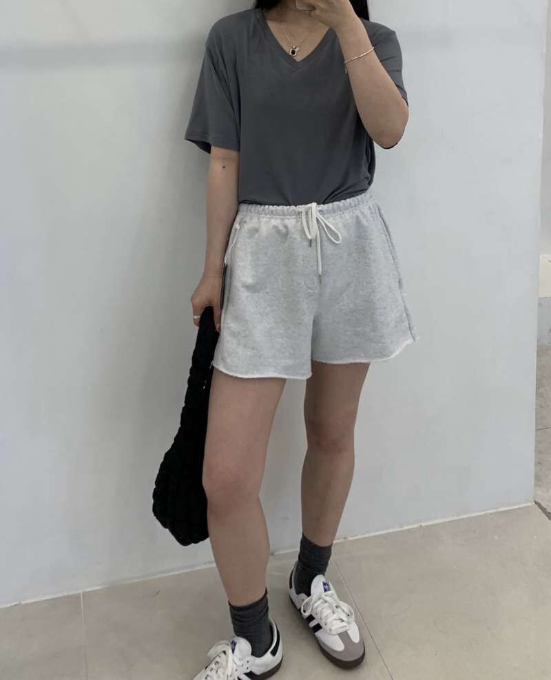 FP6025 寬松莫代爾簡約v領T