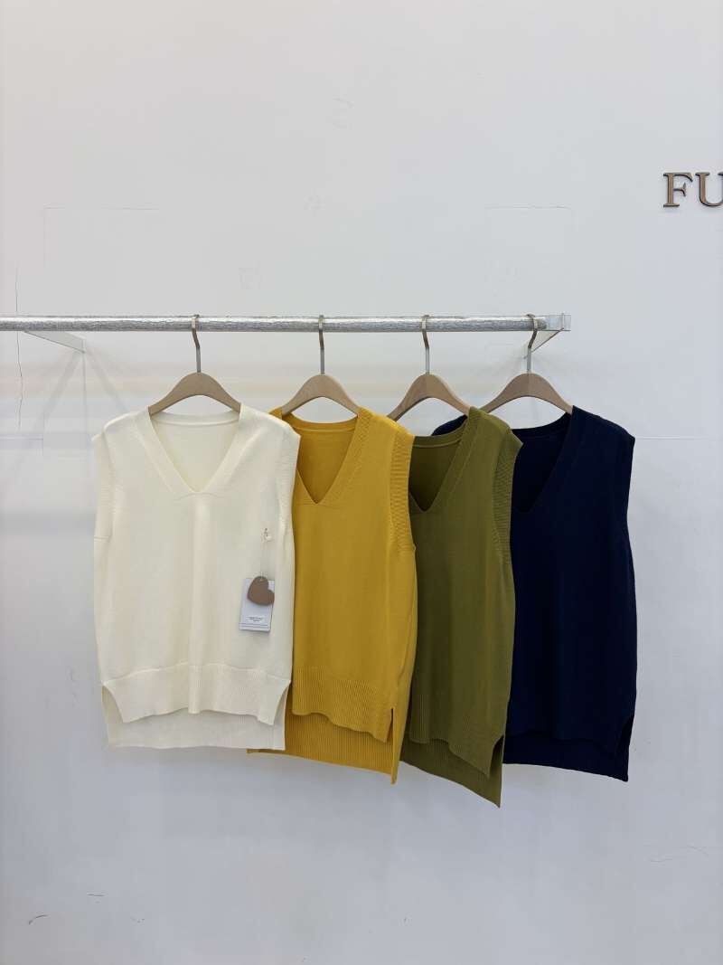 FP6029 經典羊絨羊毛背心上衣