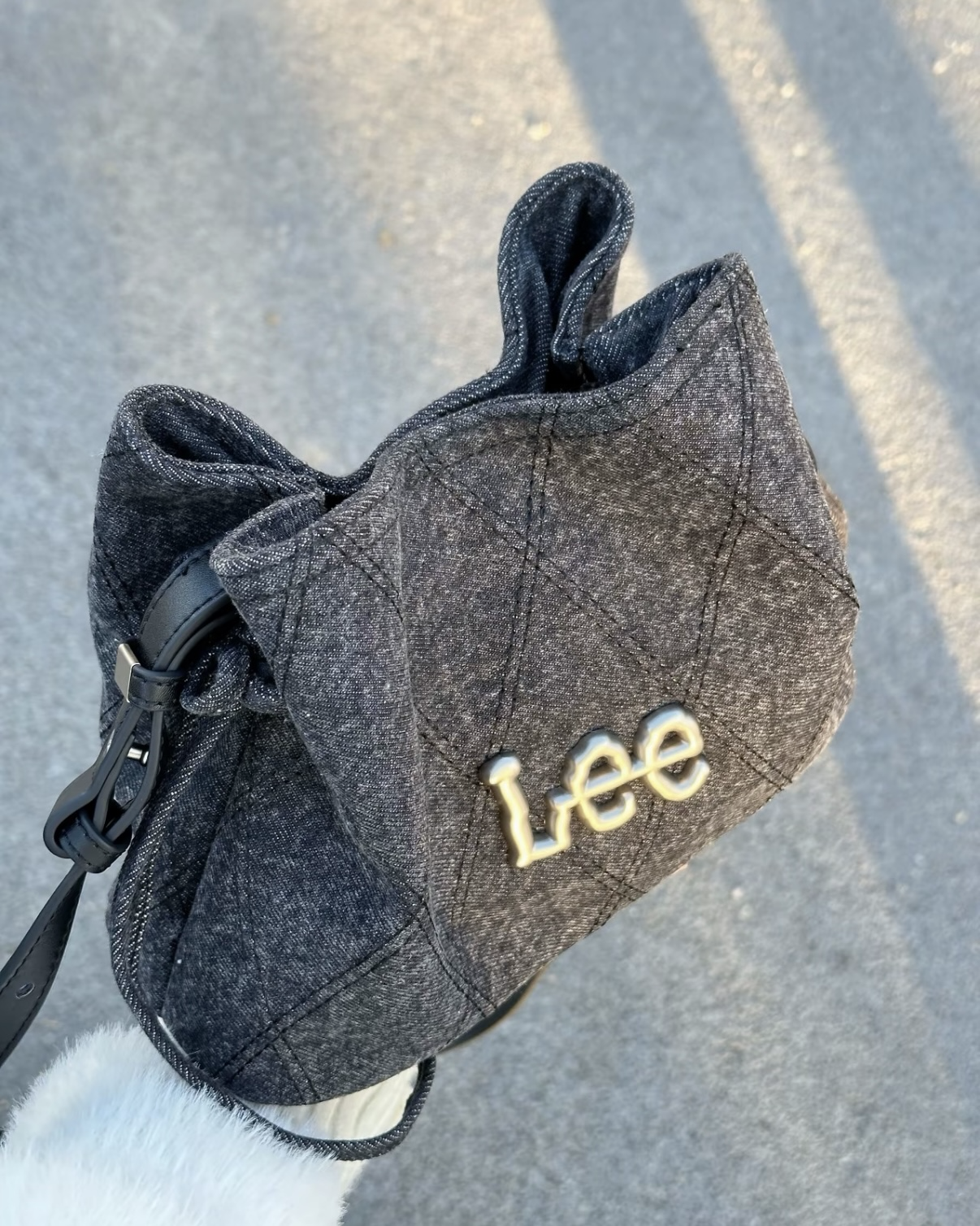 Lee 新中式 抽繩水桶包 福袋包 菱格紋 花繩 復古 金屬LOGO 肩背包 共3色