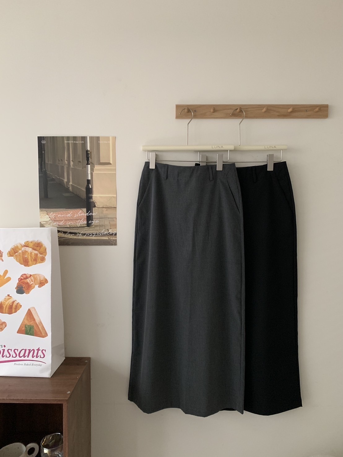 A38 預購簡約直坑條包臀A字裙