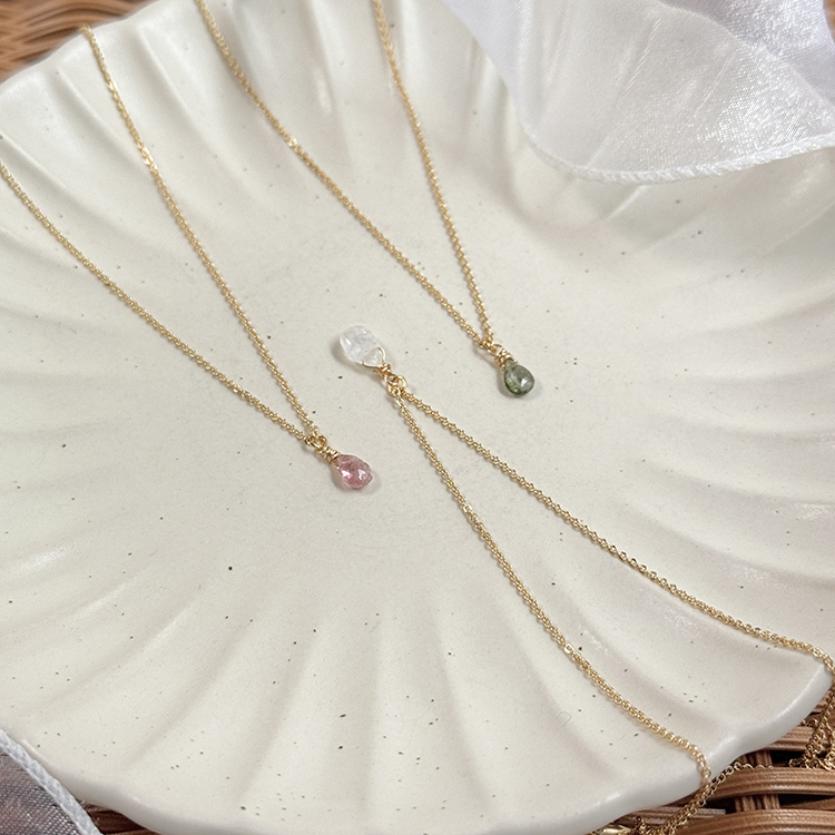 《滿件贈》 陰雨綿綿的淚珠 – 寶石 – 項鍊