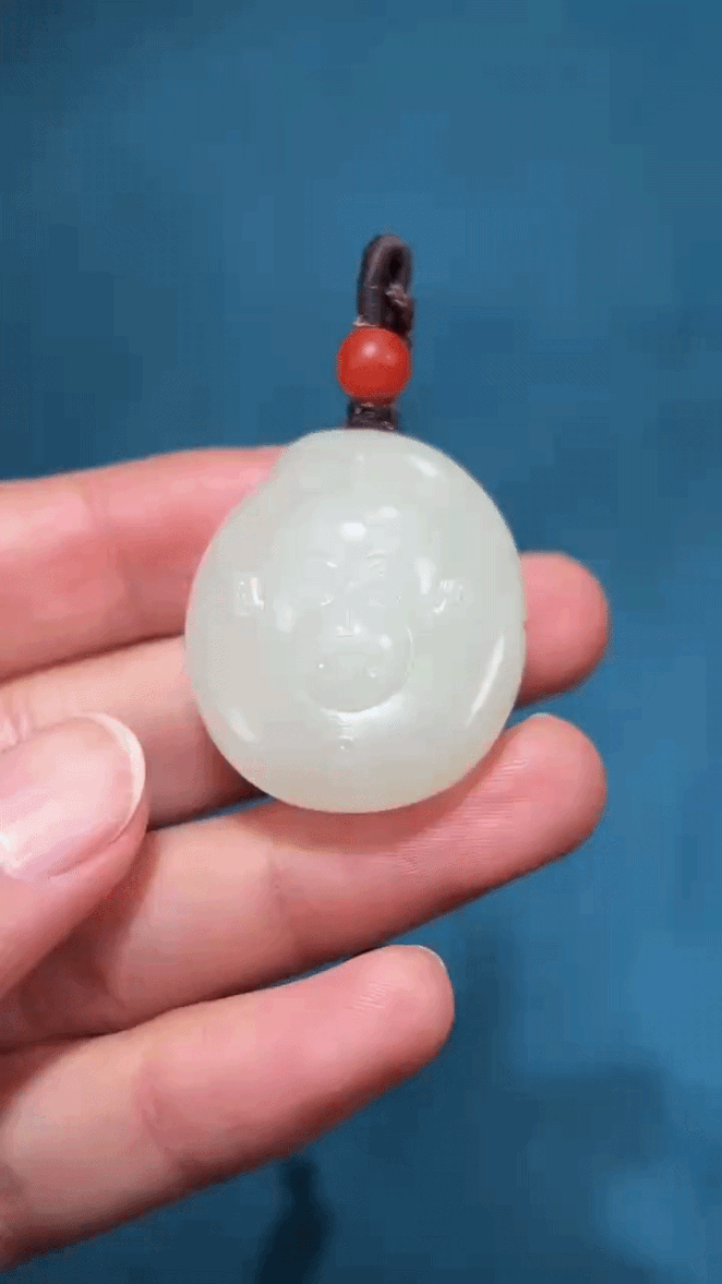 21026 和田玉籽料靈猴獻壽生肖猴掛件