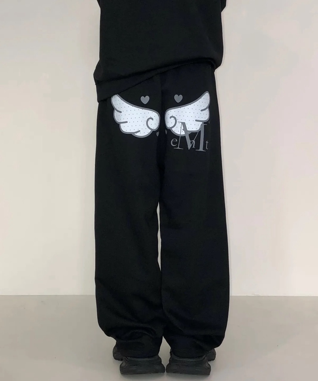 韓國限定🇰🇷 MUCENT SYLPH DOT ANGEL SWEAT PANTS 天使 翅膀 抽繩棉褲 寬褲 長褲 / 預購
