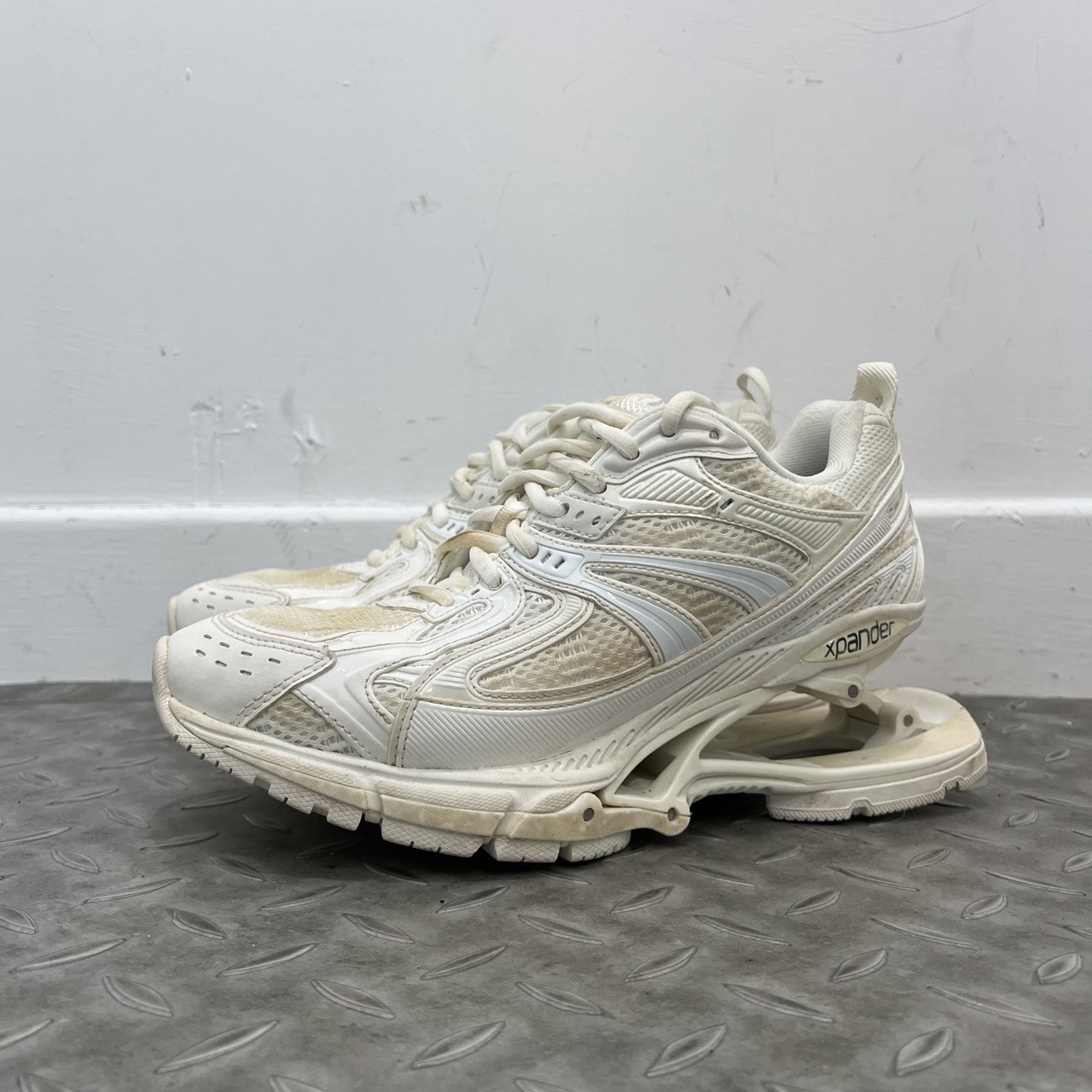 BALENCIAGA x X-PANDER WHITE SIZE 26CM