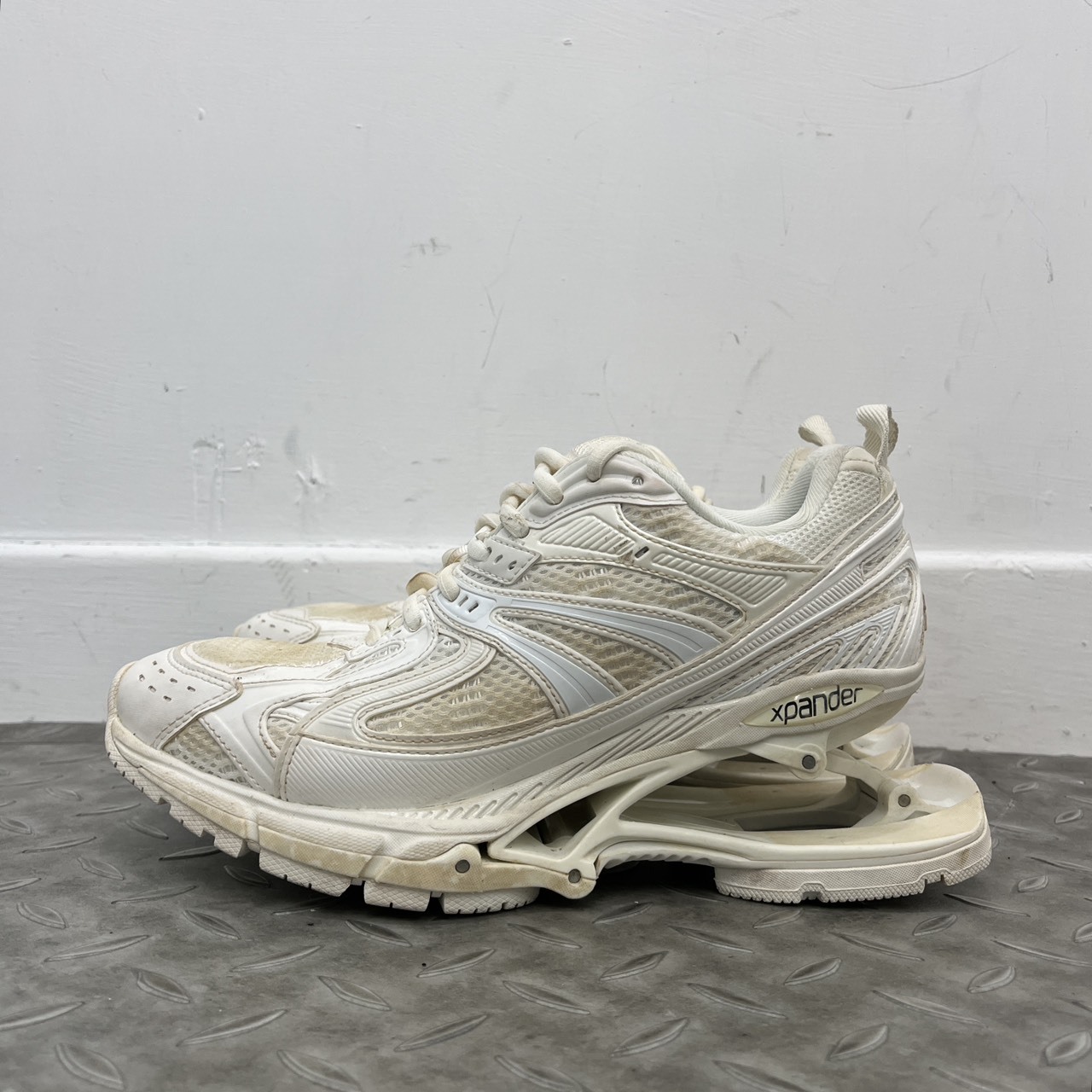 BALENCIAGA x X-PANDER WHITE SIZE 26CM