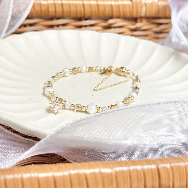 B08 / 生日花 • 參月壹 • 韭菜花 – 珍珠黃水晶 – 手鍊