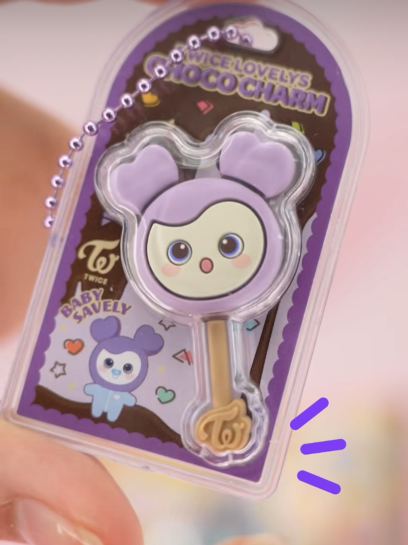 TWICE LOVELYS 食玩朱古力餅 ＆ Keyring