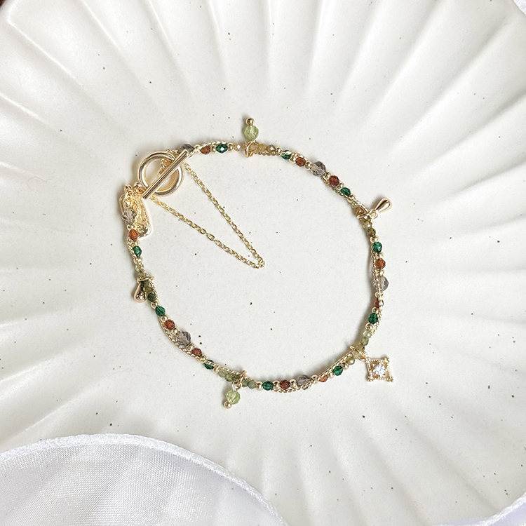 B07 / 生日花 • 壹月貳玖 • 皇家羽葉 – 茶晶祖母綠 – 手鍊