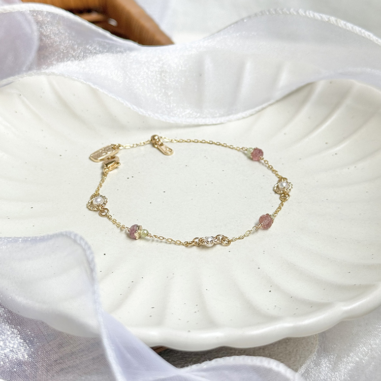 B04 / 苗栗意象 • 草莓文化館 • 夢幻戀香 – 珍珠草莓晶 – 手鍊