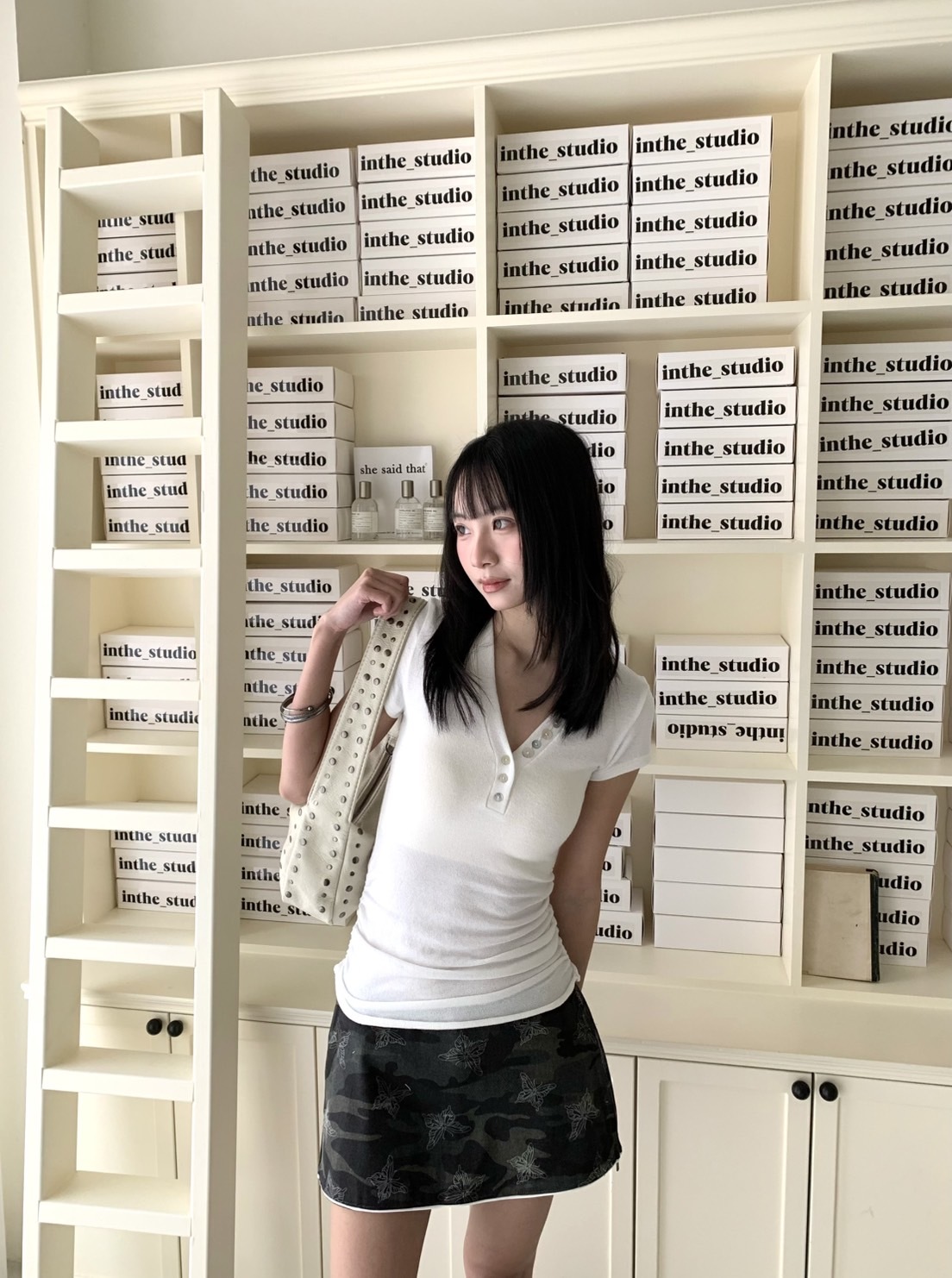 A54 預購排扣修身彈性上衣