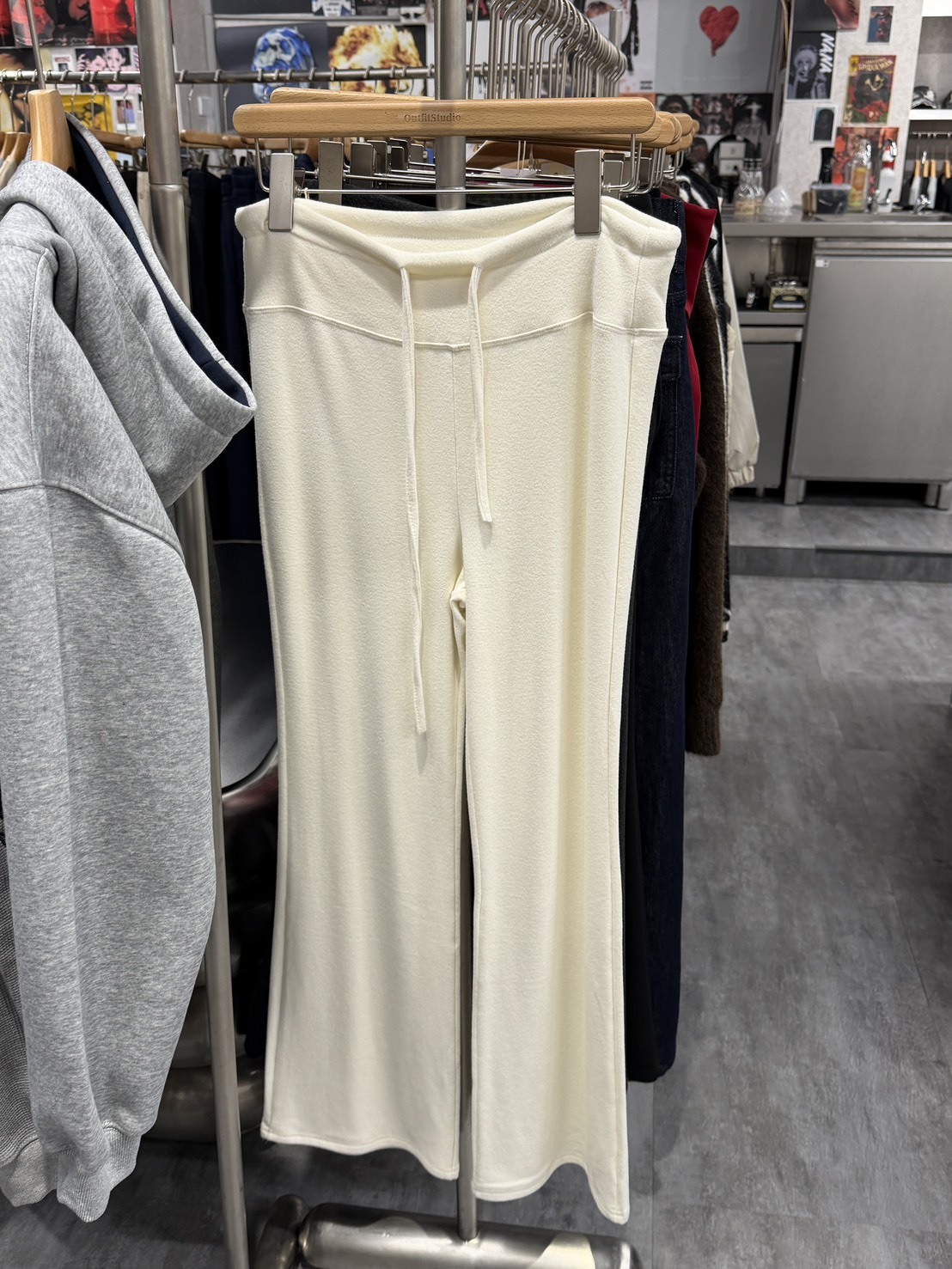 純慾中高腰顯瘦包臀喇叭褲