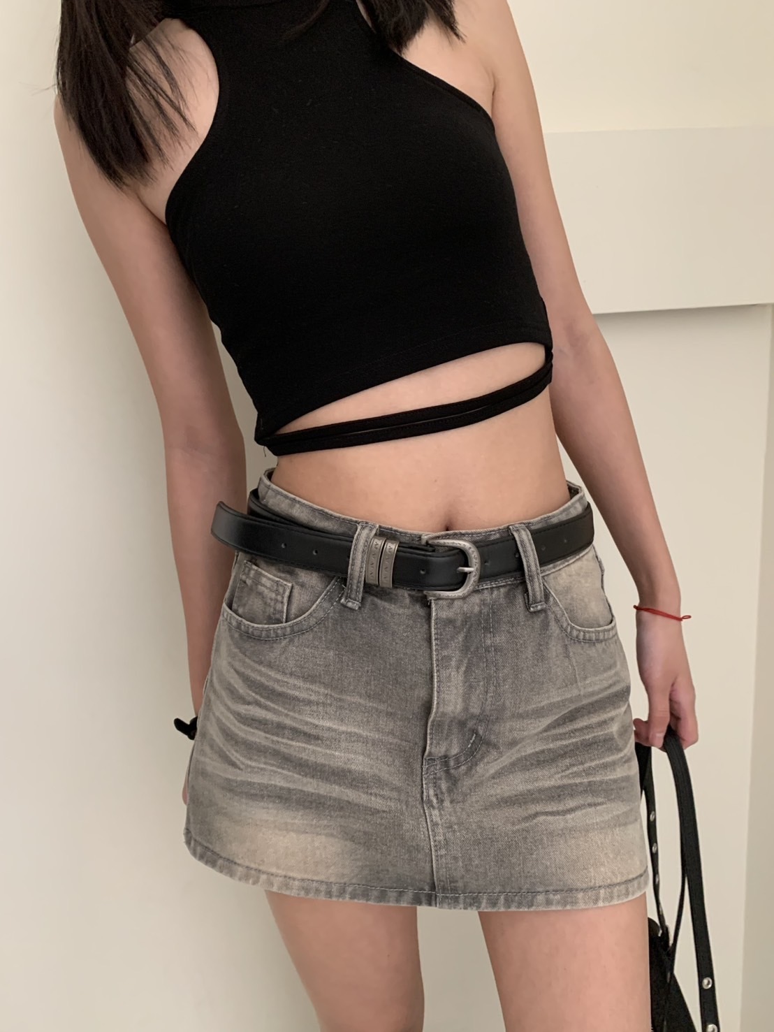 A64 預購皺摺感牛仔短裙(附皮帶)
