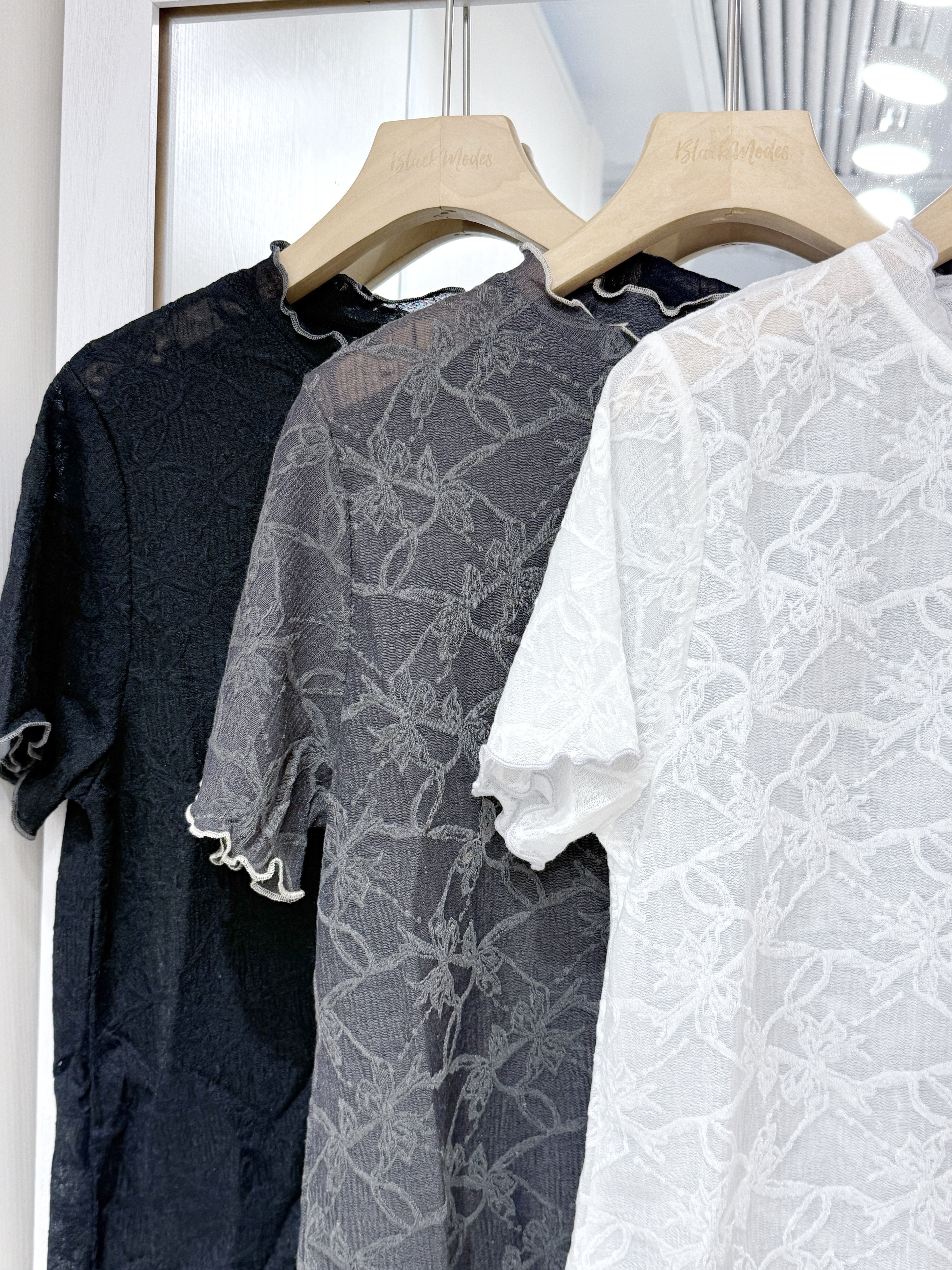 EA1229｜3色入 撞色領邊壓花短袖TEE𖡼𑁍𓍯