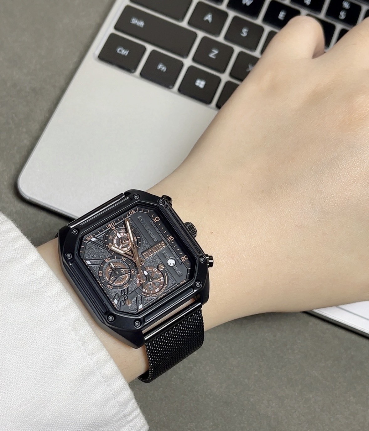 Dickies 復古美式 石英機芯 鋼錶帶 兩色 銀/黑 CL-584