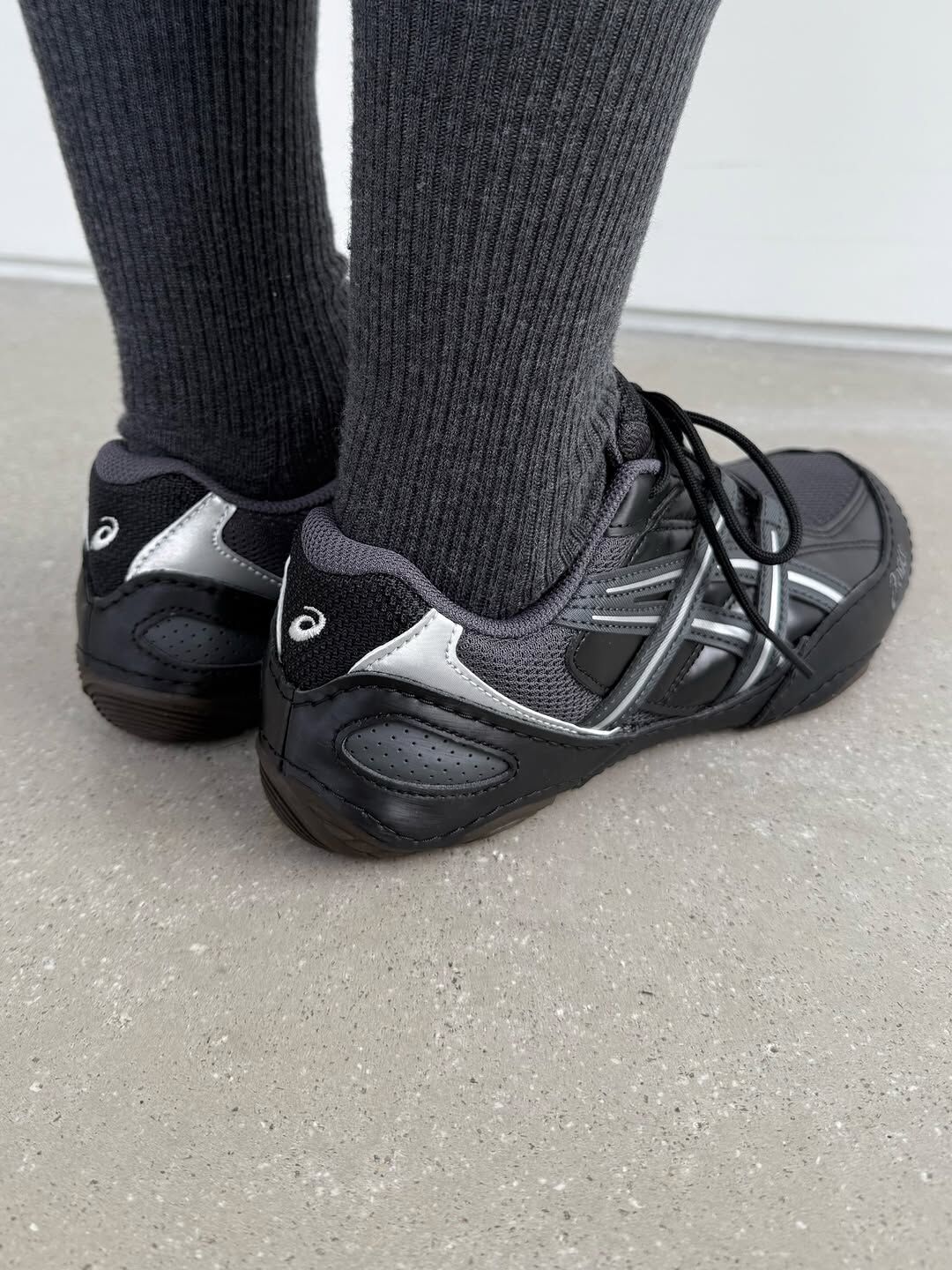 ASICS HYPERSYNC 黑銀 黑灰 灰銀 復古 薄底鞋 男女鞋 1203A879-021 / 調貨