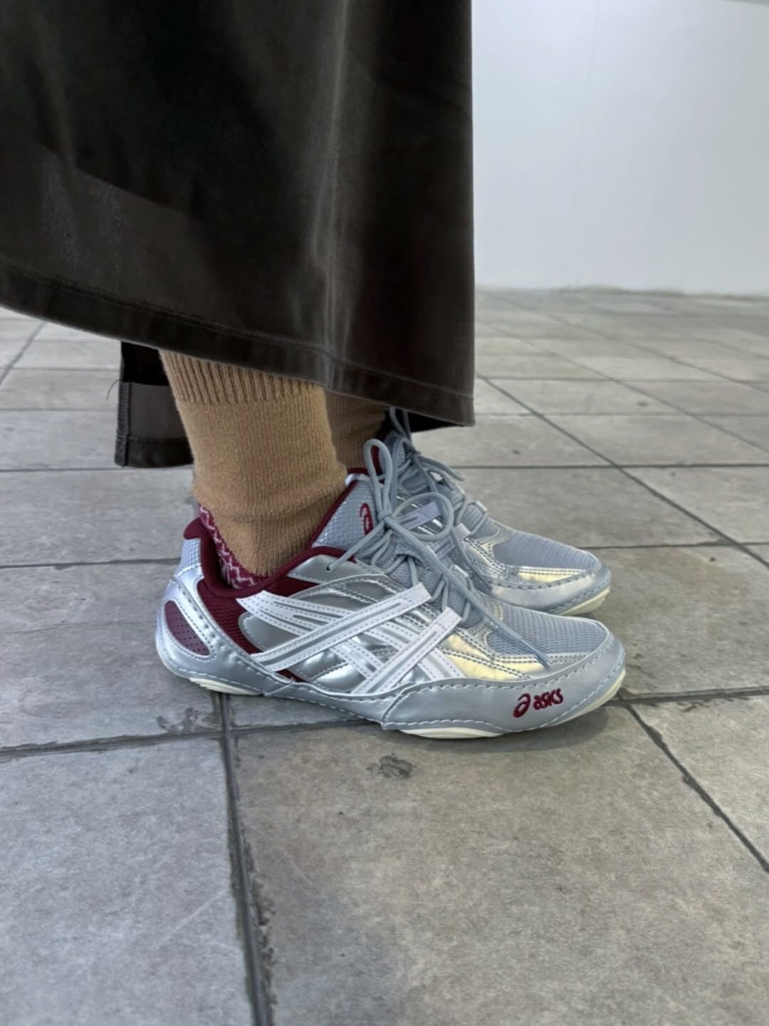 ASICS HYPERSYNC 灰銀酒紅 勃根地紅 銀色 液態銀 奶油底 復古 薄底鞋 男女鞋 1203A879-020 / 調貨