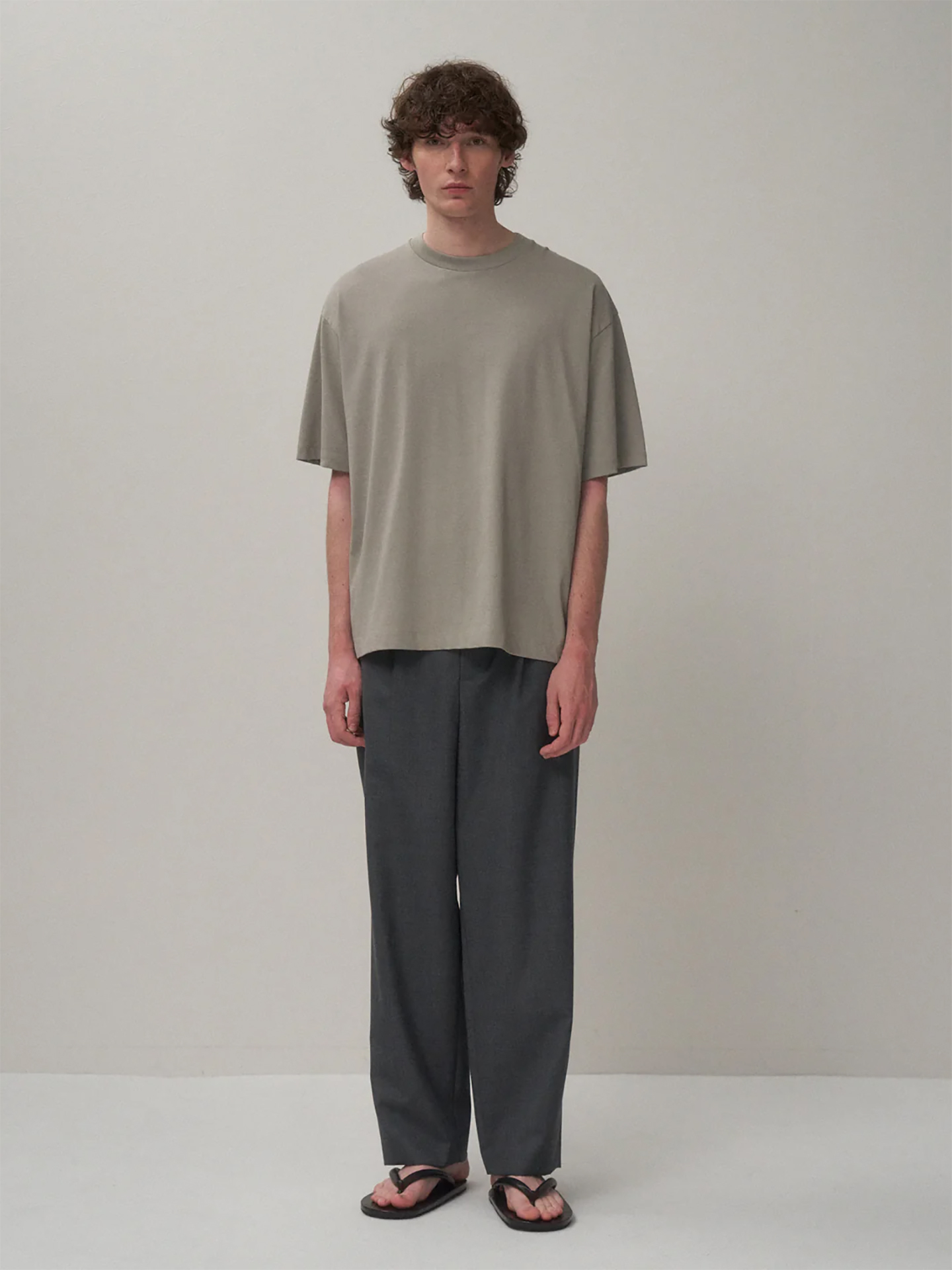ATON Fresca Plate Loose Fit T-Shirt