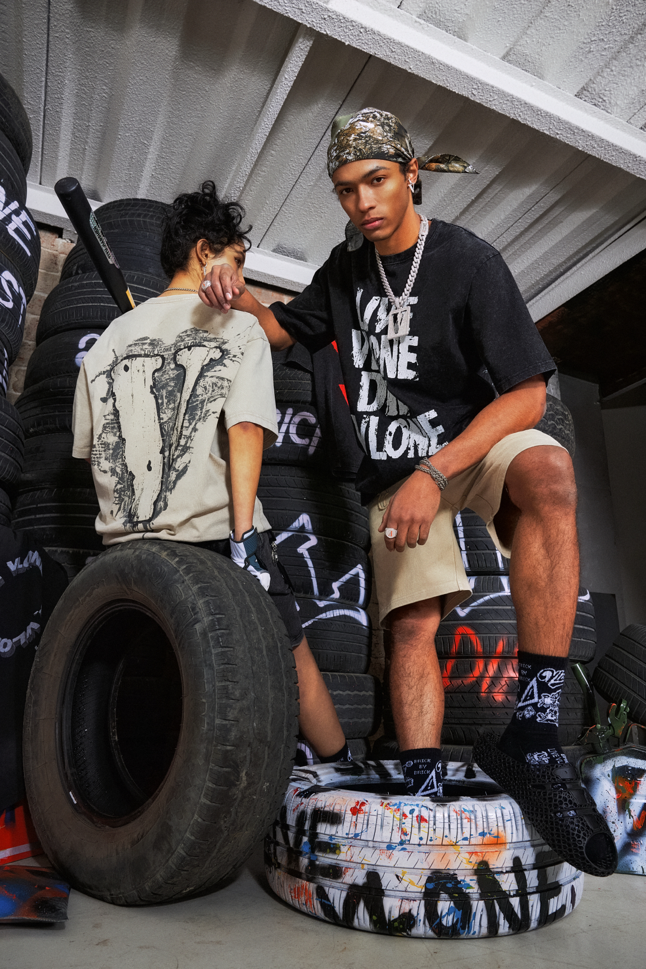 代購-VLONE 美式復古 潑墨龜裂標語大LOGO 水洗做舊 短袖T恤 男女同款