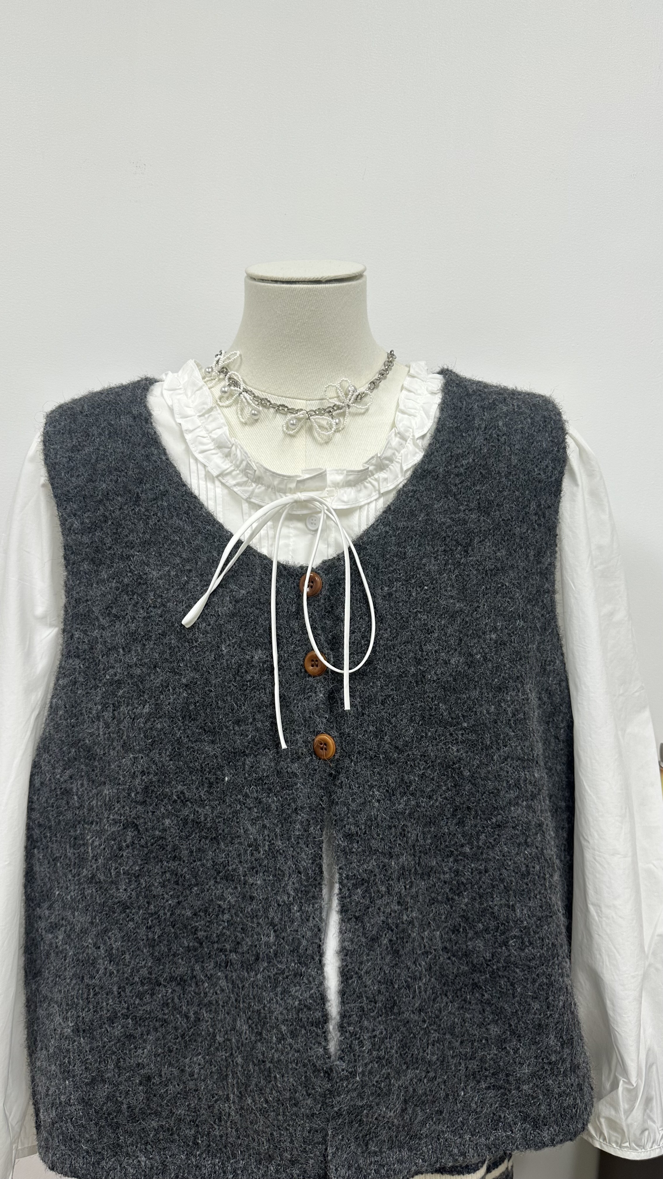 木耳邊蝴蝶結TOP