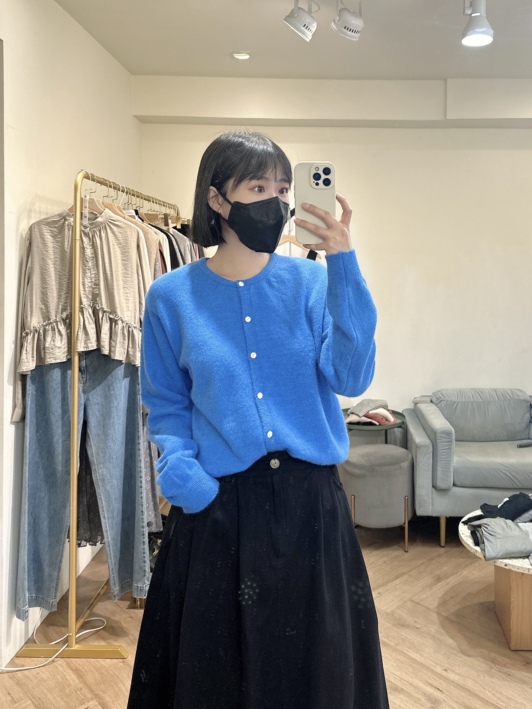 羊毛開襟排扣衫