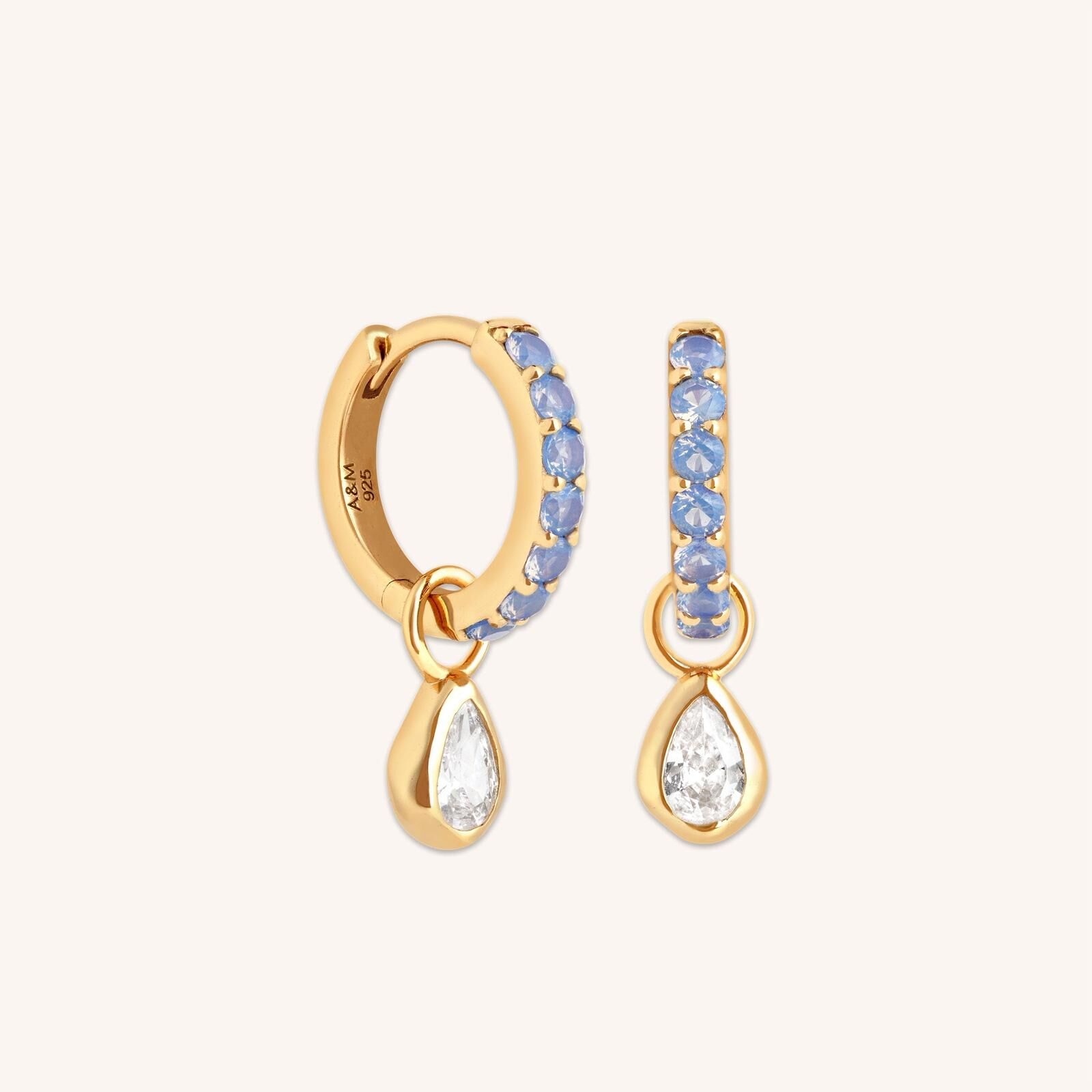 英國代購 (獨立訂單)-ASTRIO & MIYU Blue Pear Charm Huggies in Gold