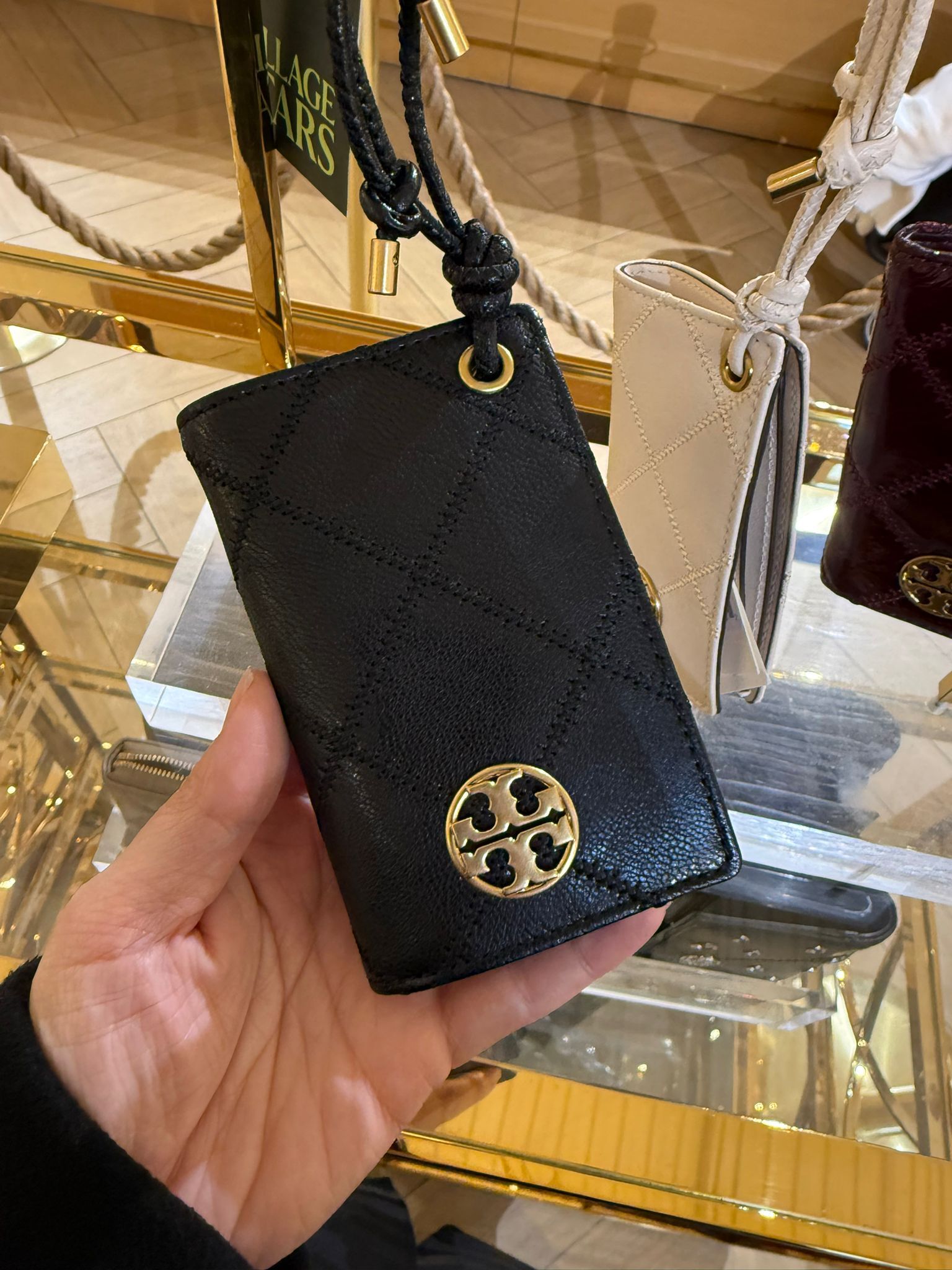 LYS01368 Tory Burch 菱格紋掛頸卡片套
