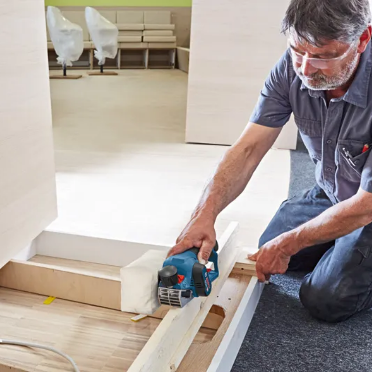 BOSCH 12V無刷電刨刀 GHO 12V-20 空機 06015A7000