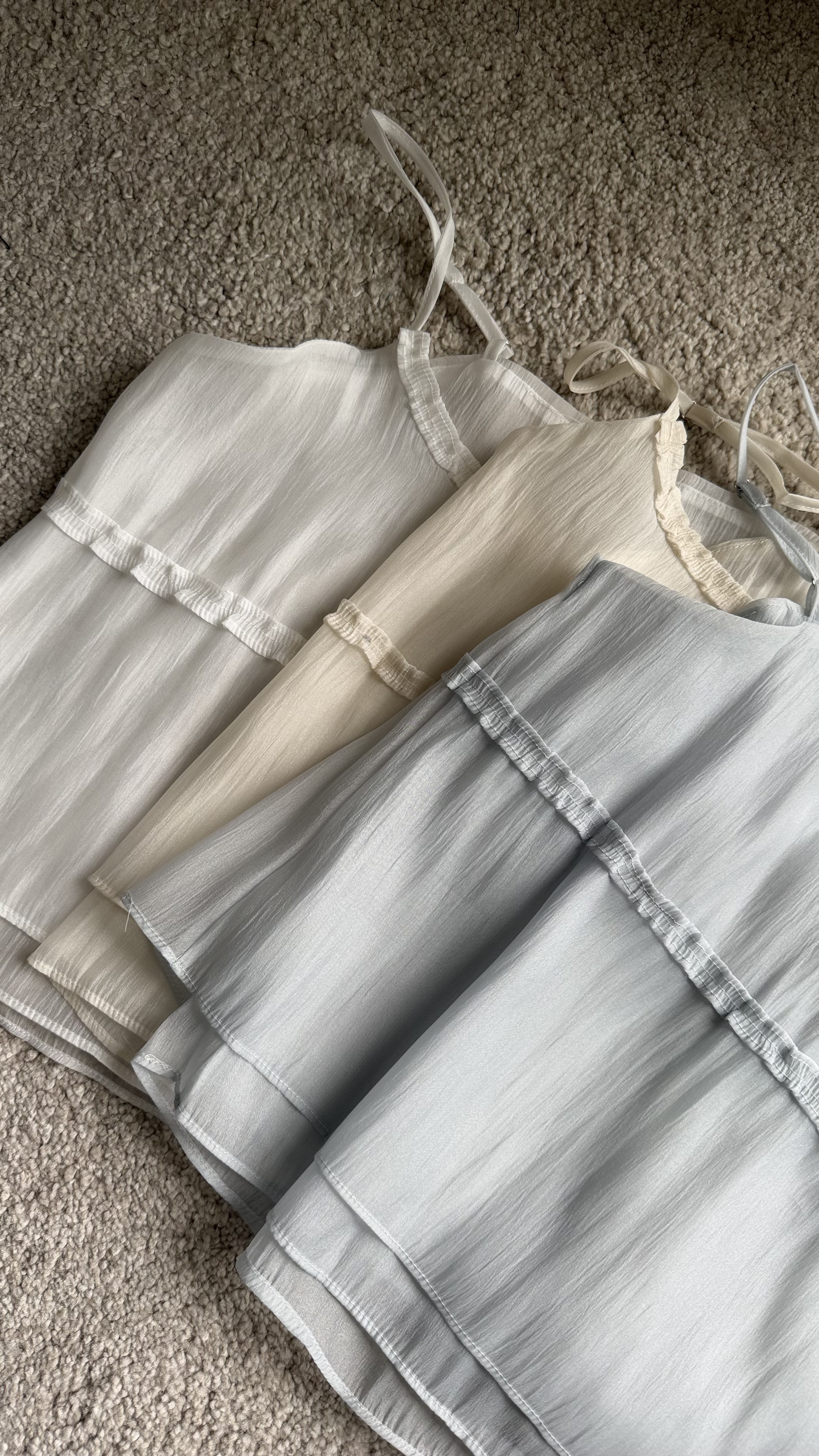 可愛到不行雙層透膚背心