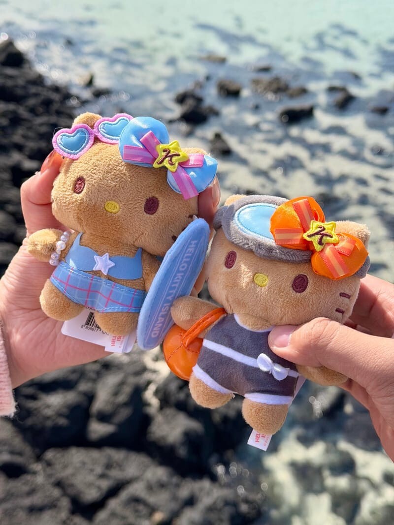 韓國Sanrio三麗鷗Hello Kitty x 濟州島限定 黑皮系列 海女 衝浪寶寶 石頭爺爺