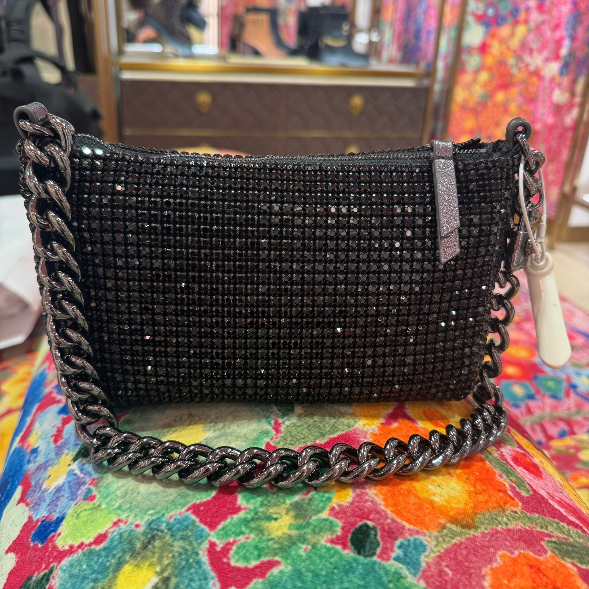 UK-GGG0305-634 Kurt Geiger 黑鑽滿鑽包21x13x4cm (A56)