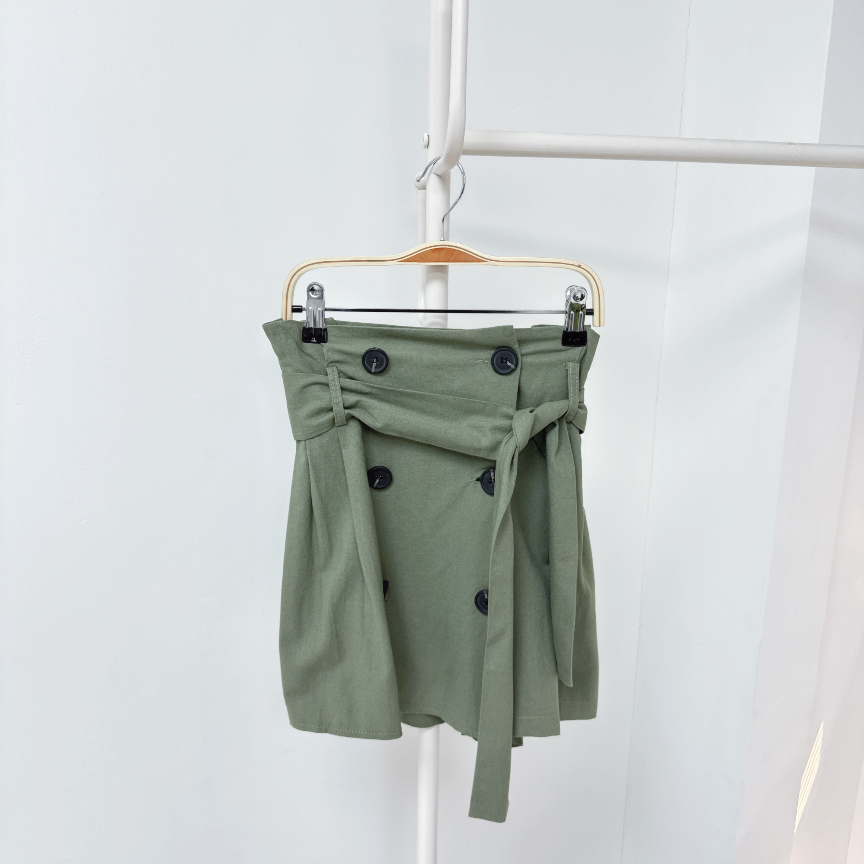 【廠家制】雙排鈕短褲 (K60)