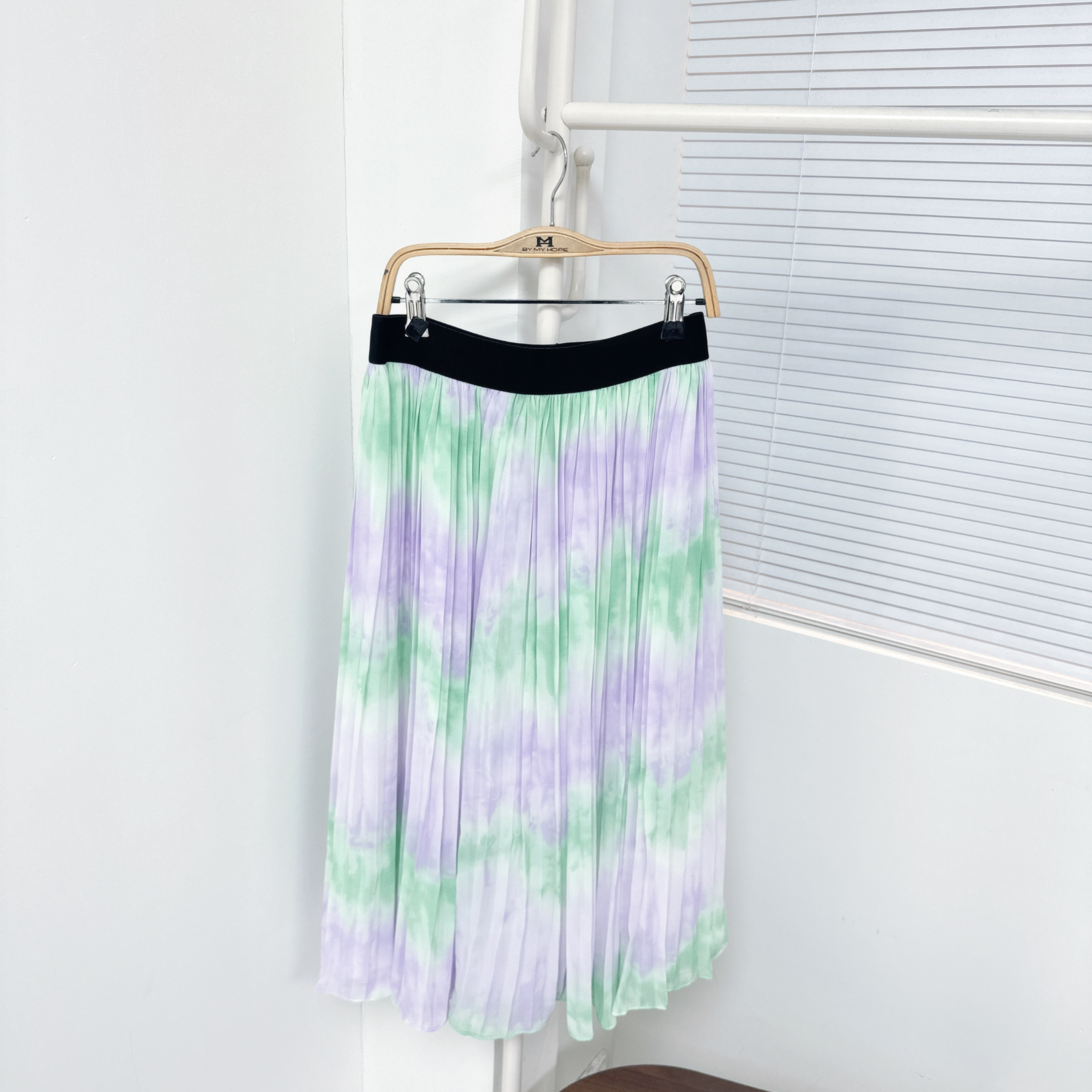 【廠家制】全橡筋腰百摺半裙 (K49)