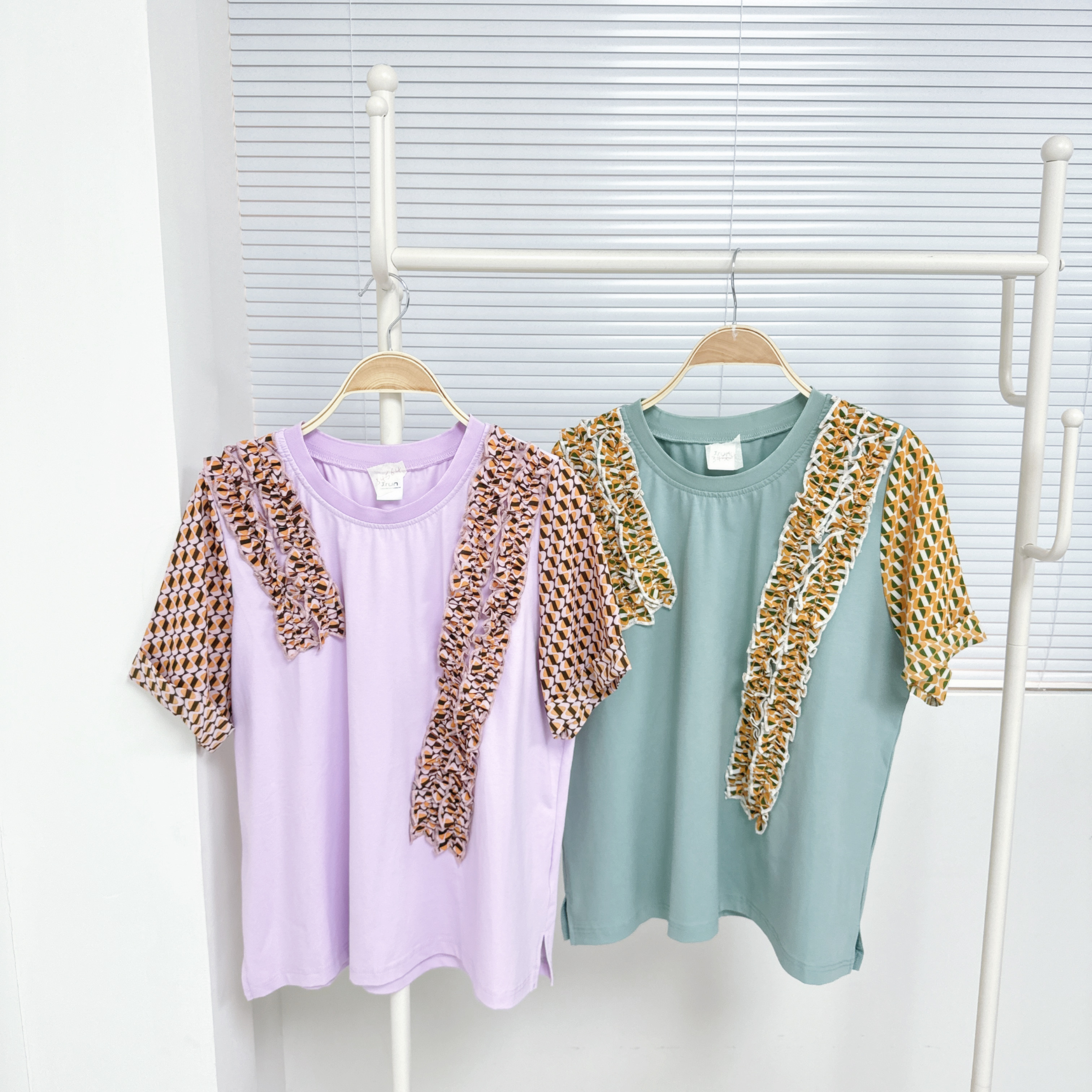 【廠家制】袖印花Ruffle TOP (K24-K25)