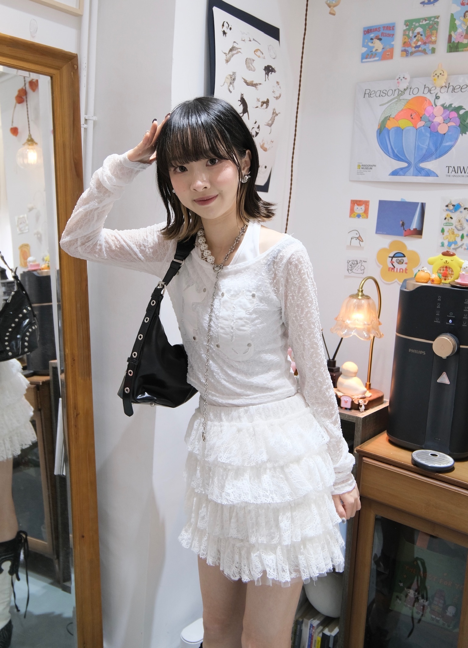 大領口Lace字母短top