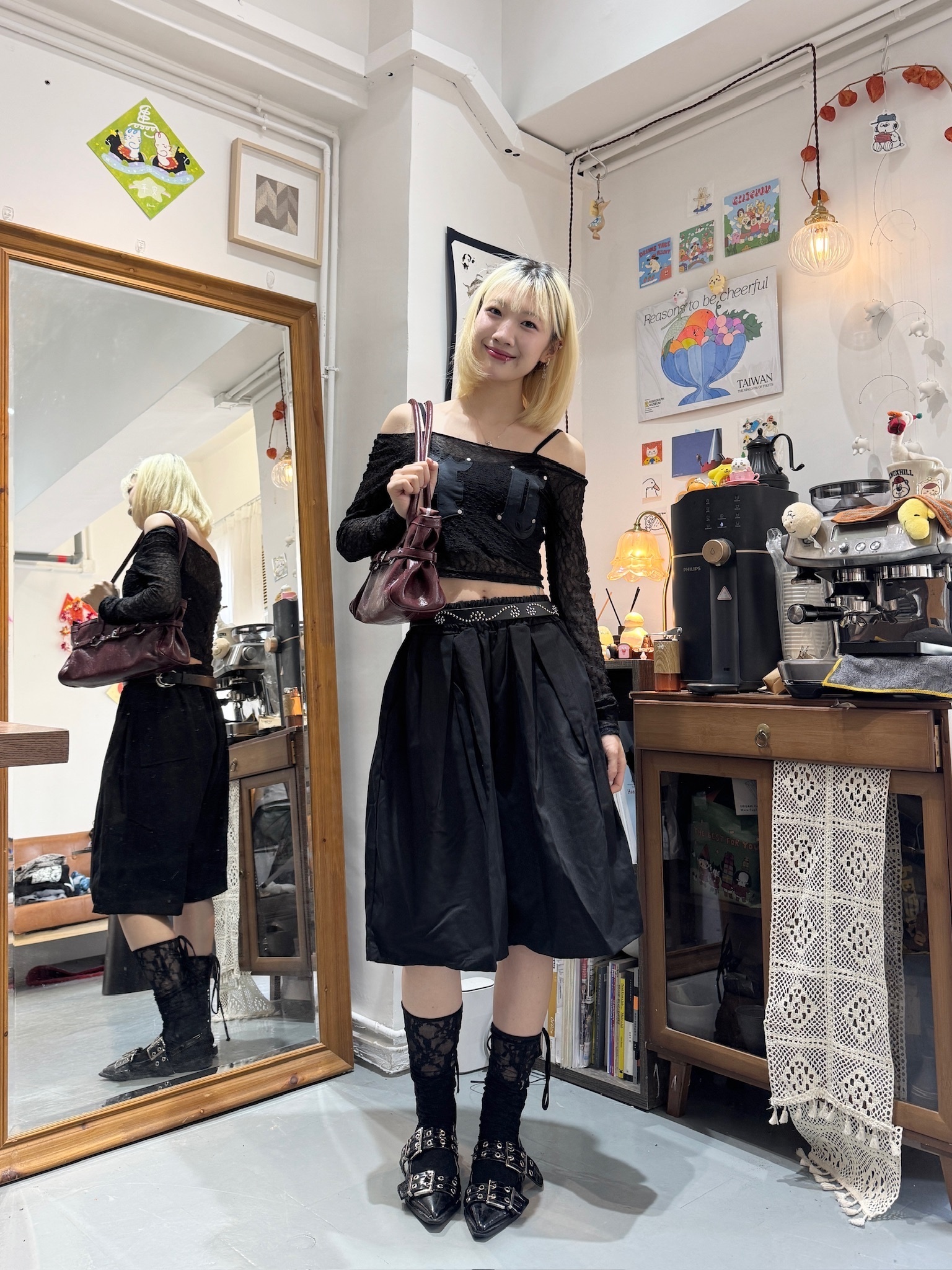 大領口Lace字母短top